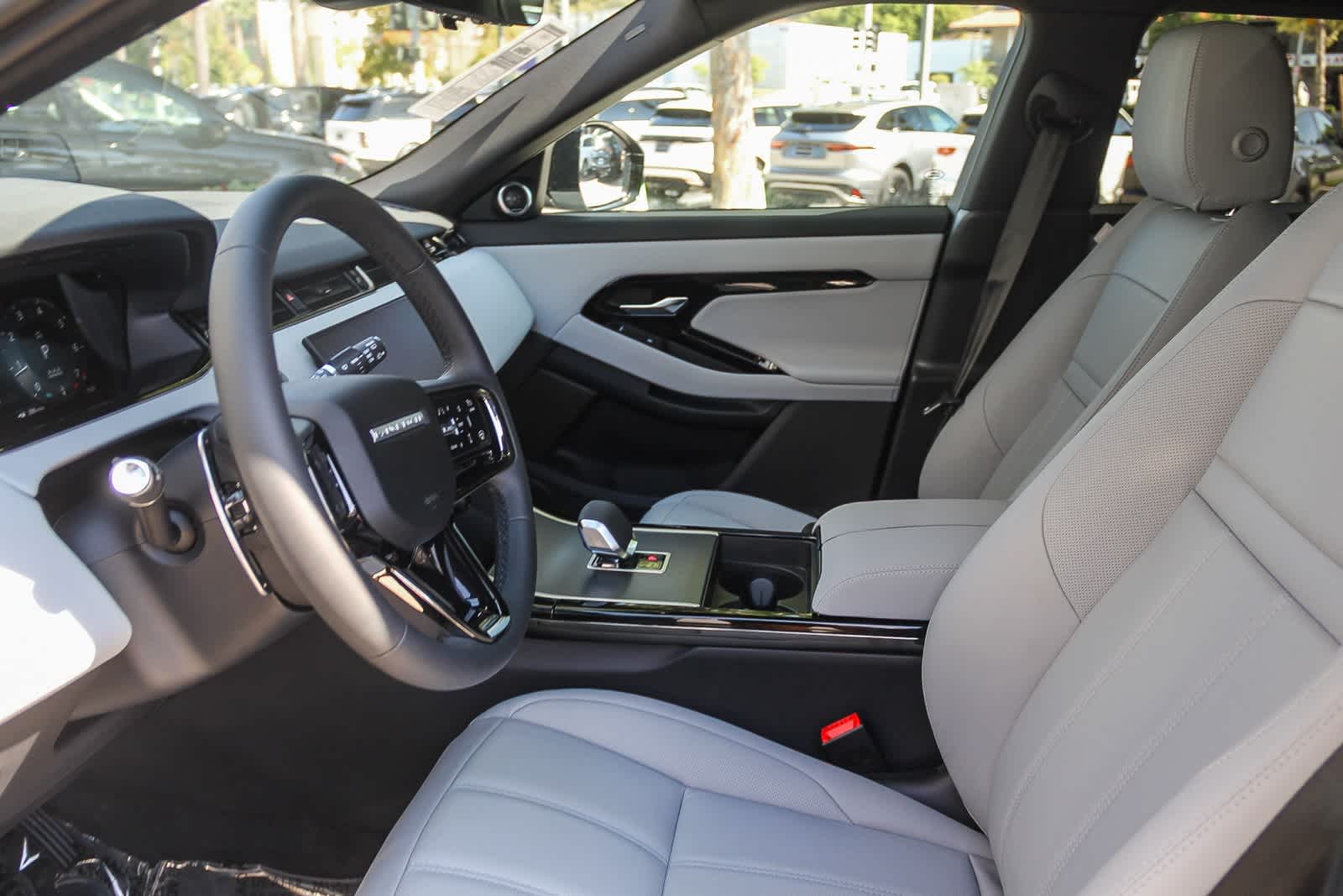 Thumbnail: 2026 Land Rover Range Rover Evoque - 20