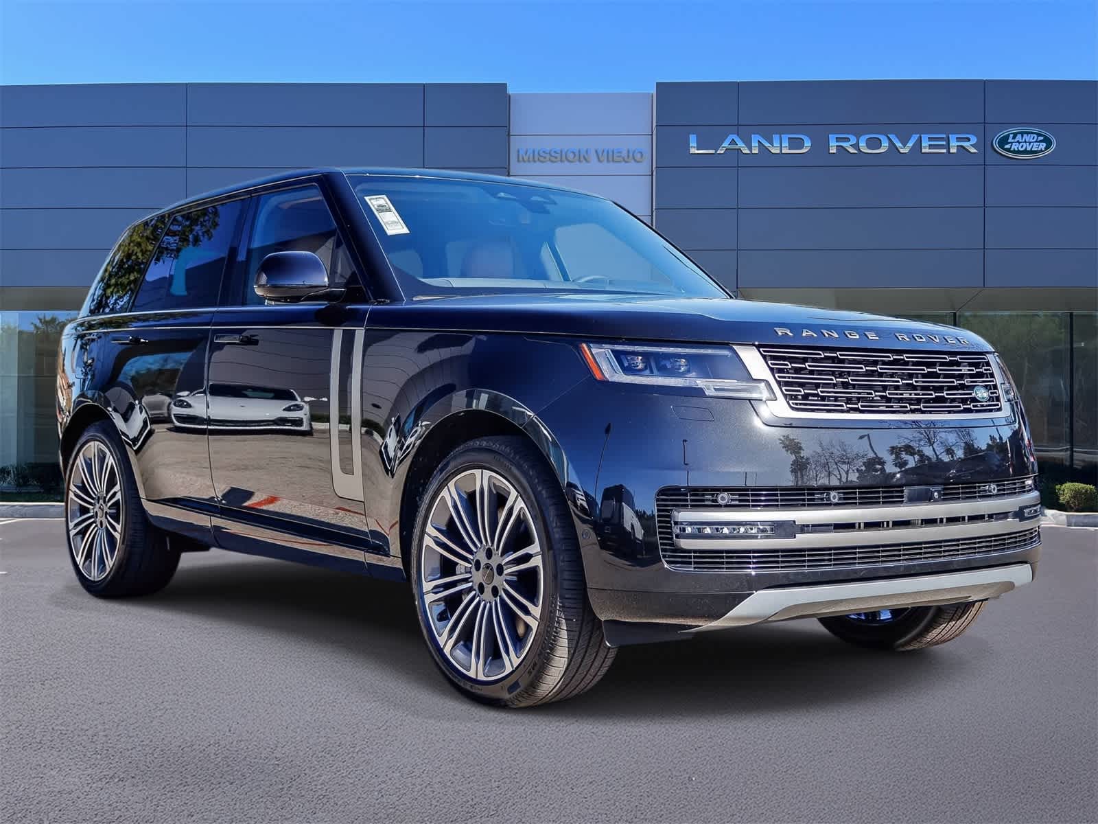 Thumbnail: 2026 Land Rover Range Rover - 3