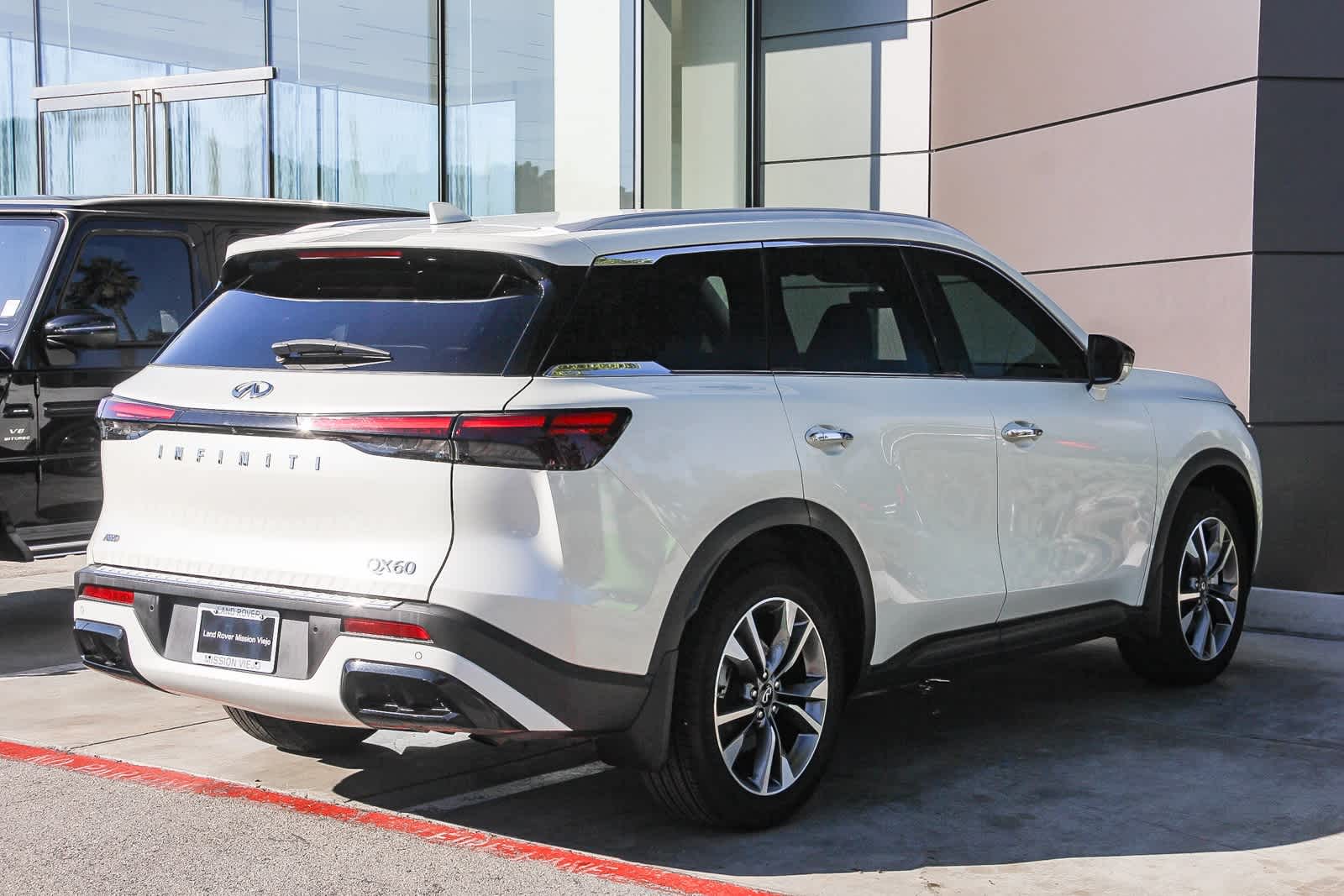 Thumbnail: 2023 INFINITI QX60 - 7