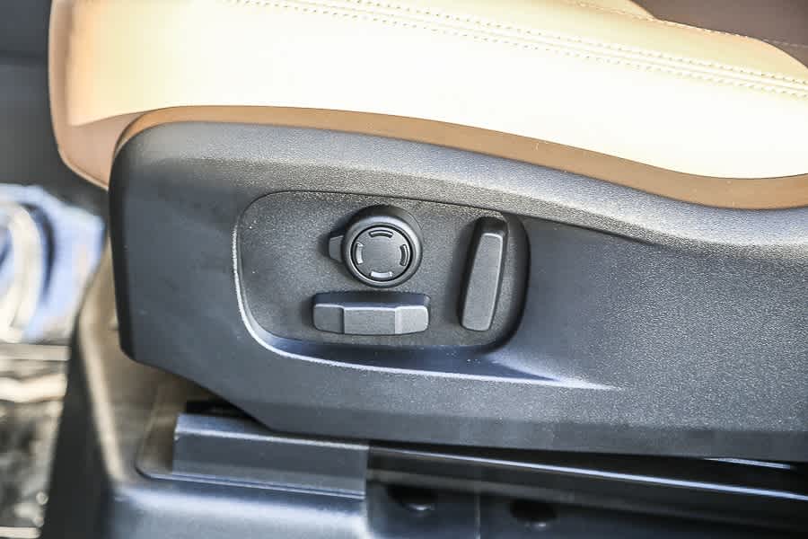 Thumbnail: 2026 Land Rover Defender - 21