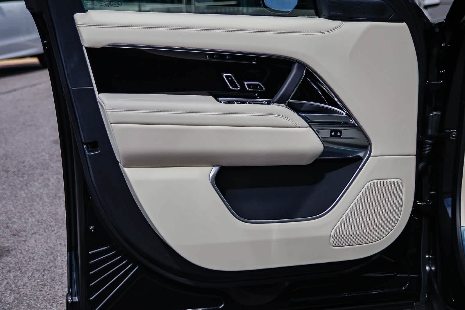 Thumbnail: 2026 Land Rover Range Rover - 22