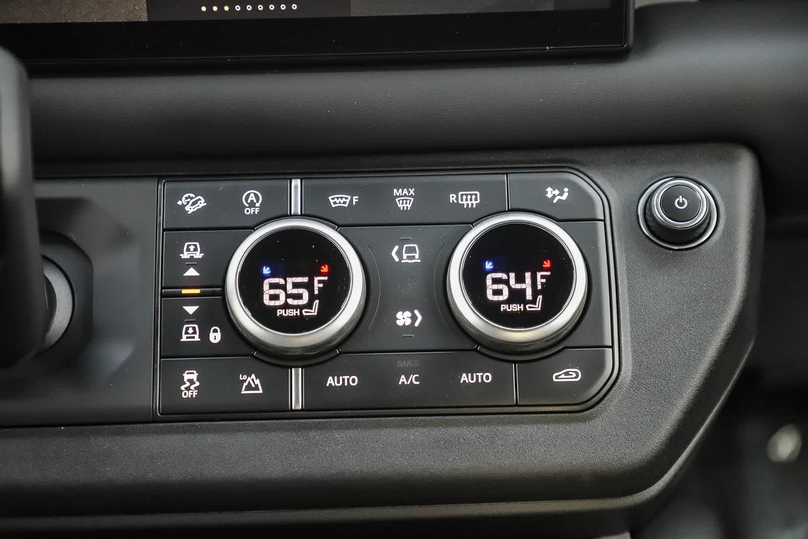 Thumbnail: 2025 Land Rover Defender - 14