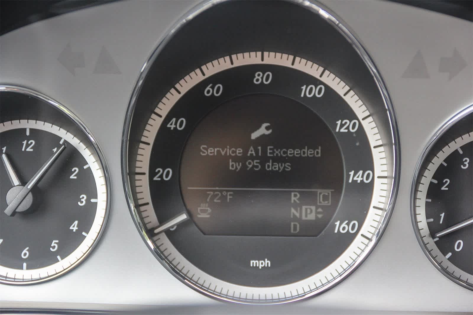 Thumbnail: 2010 Mercedes-Benz E-Class - 24
