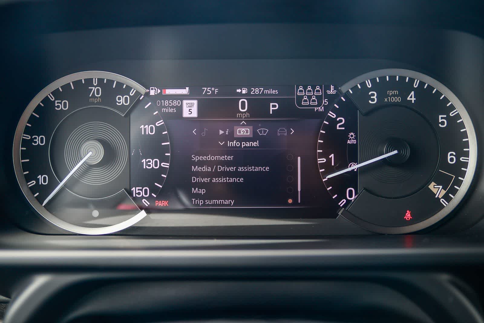 Thumbnail: 2023 Land Rover Defender - 25