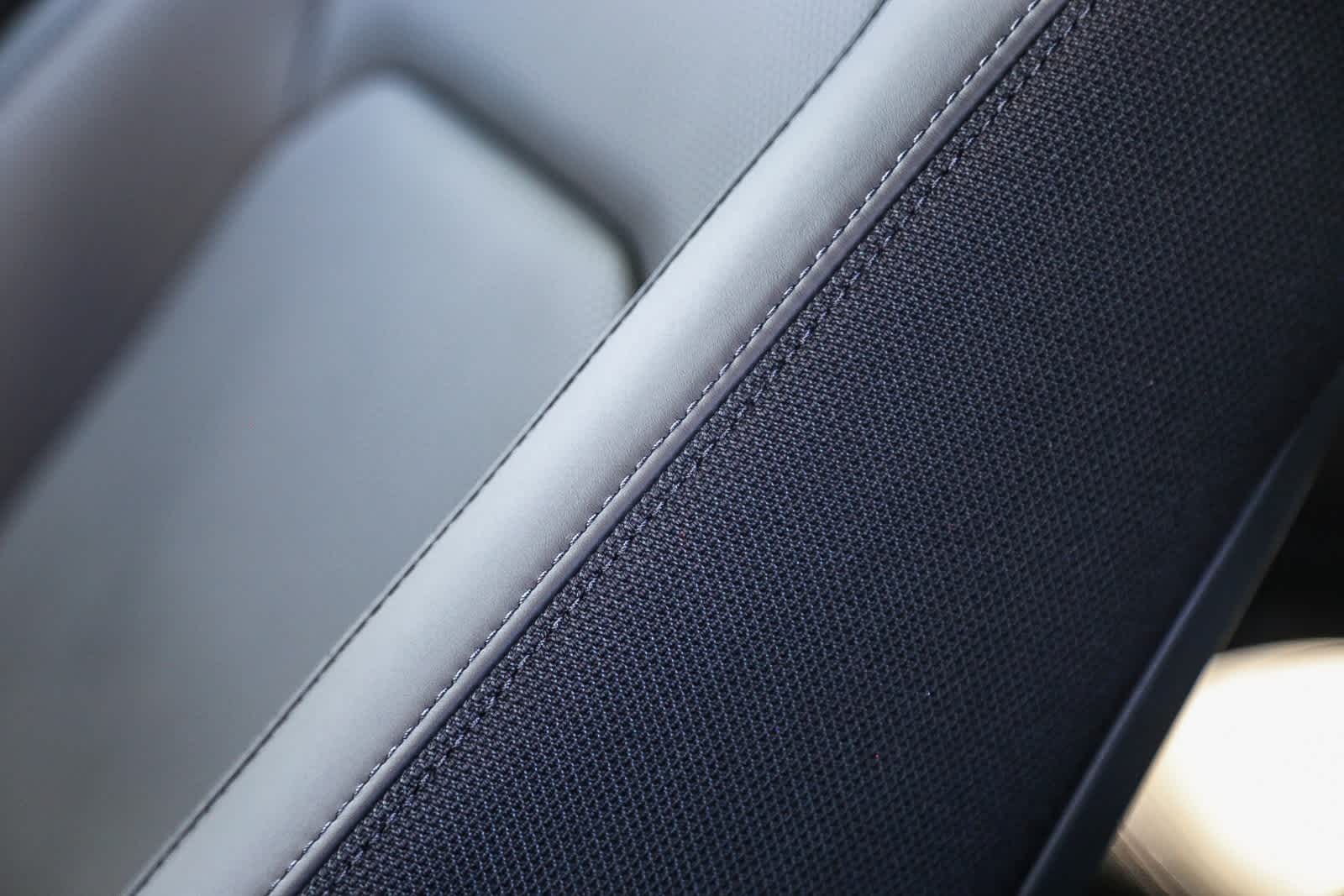 Thumbnail: 2025 Land Rover Defender - 24