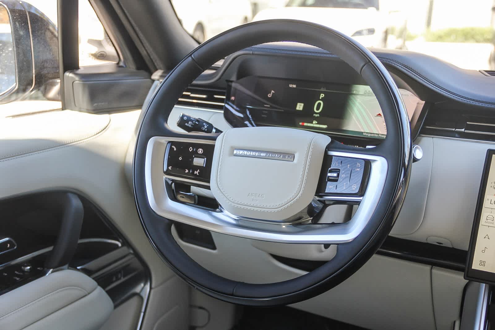 Thumbnail: 2025 Land Rover Range Rover - 14