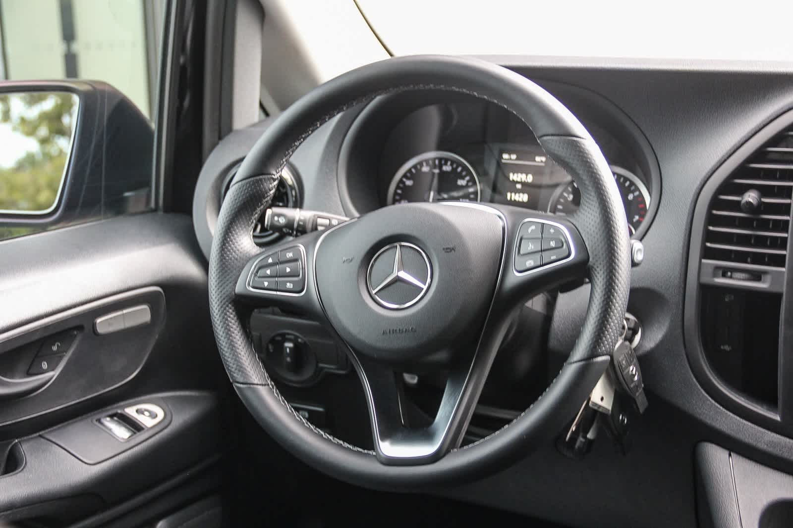 Thumbnail: 2023 Mercedes-Benz Metris - 15