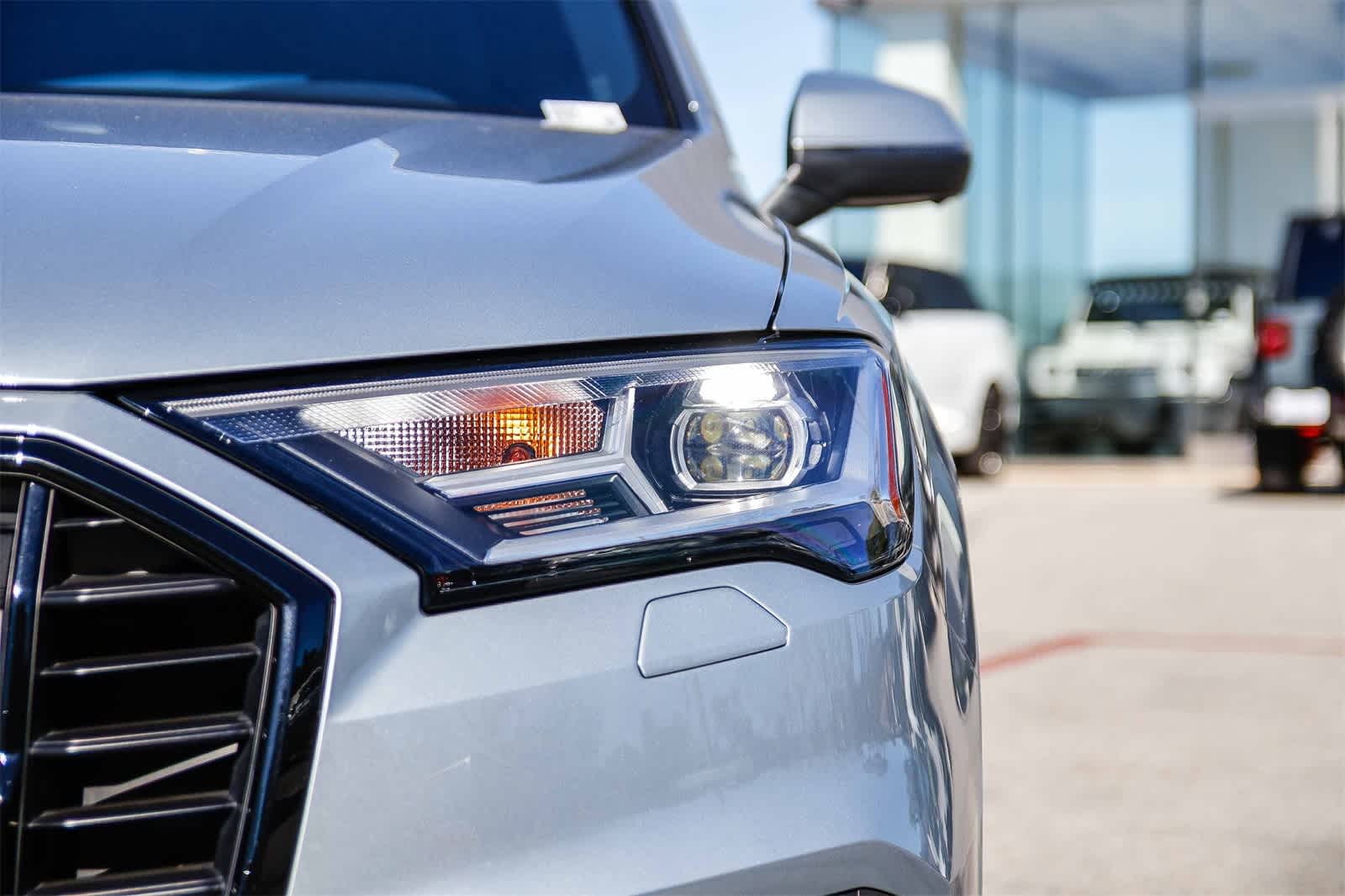 Thumbnail: 2023 Audi Q7 - 10