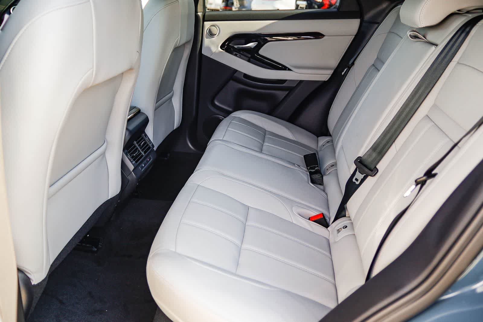 Thumbnail: 2026 Land Rover Range Rover Evoque - 18