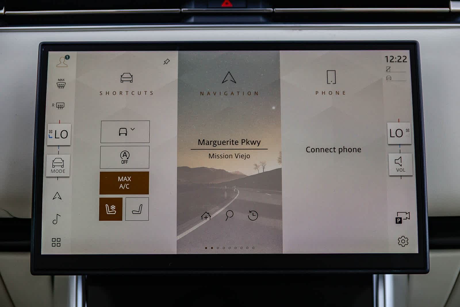 Thumbnail: 2026 Land Rover Range Rover - 14