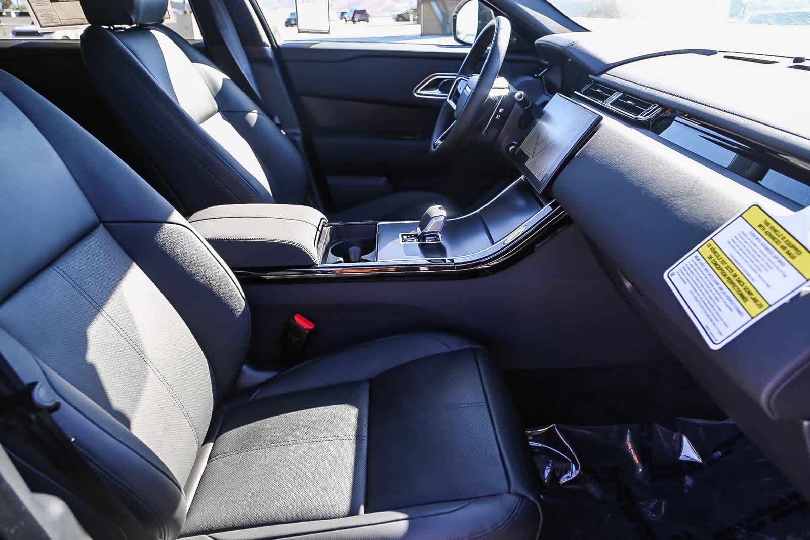 Thumbnail: 2026 Land Rover Range Rover Velar - 16