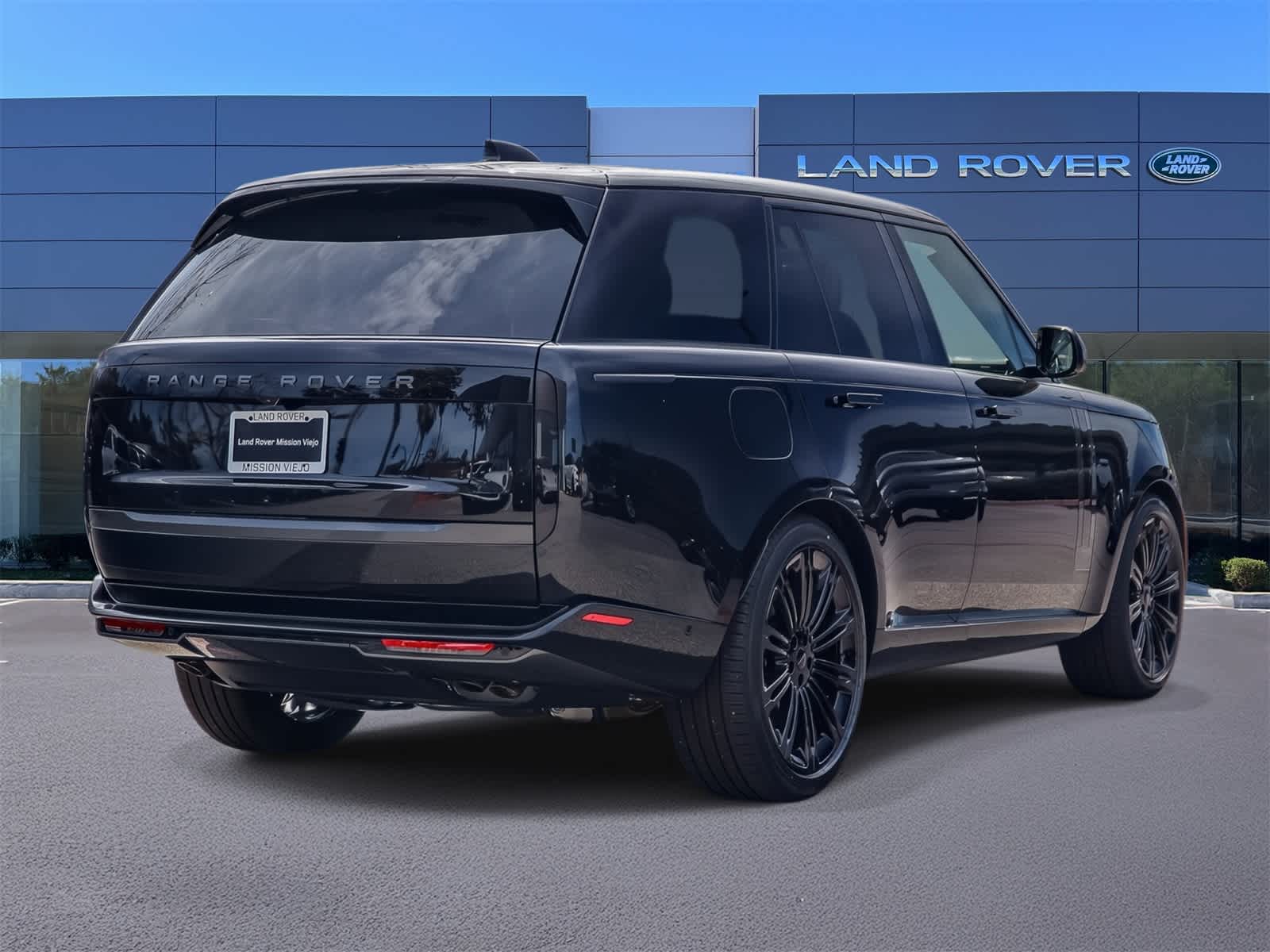 Thumbnail: 2026 Land Rover Range Rover - 4