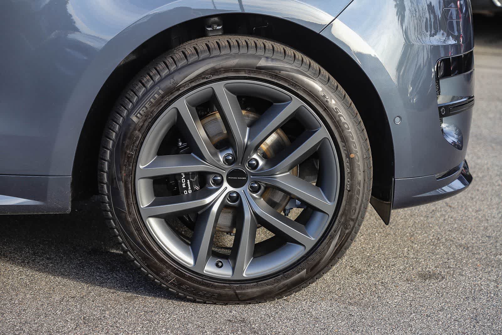 Thumbnail: 2026 Land Rover Range Rover Sport - 10