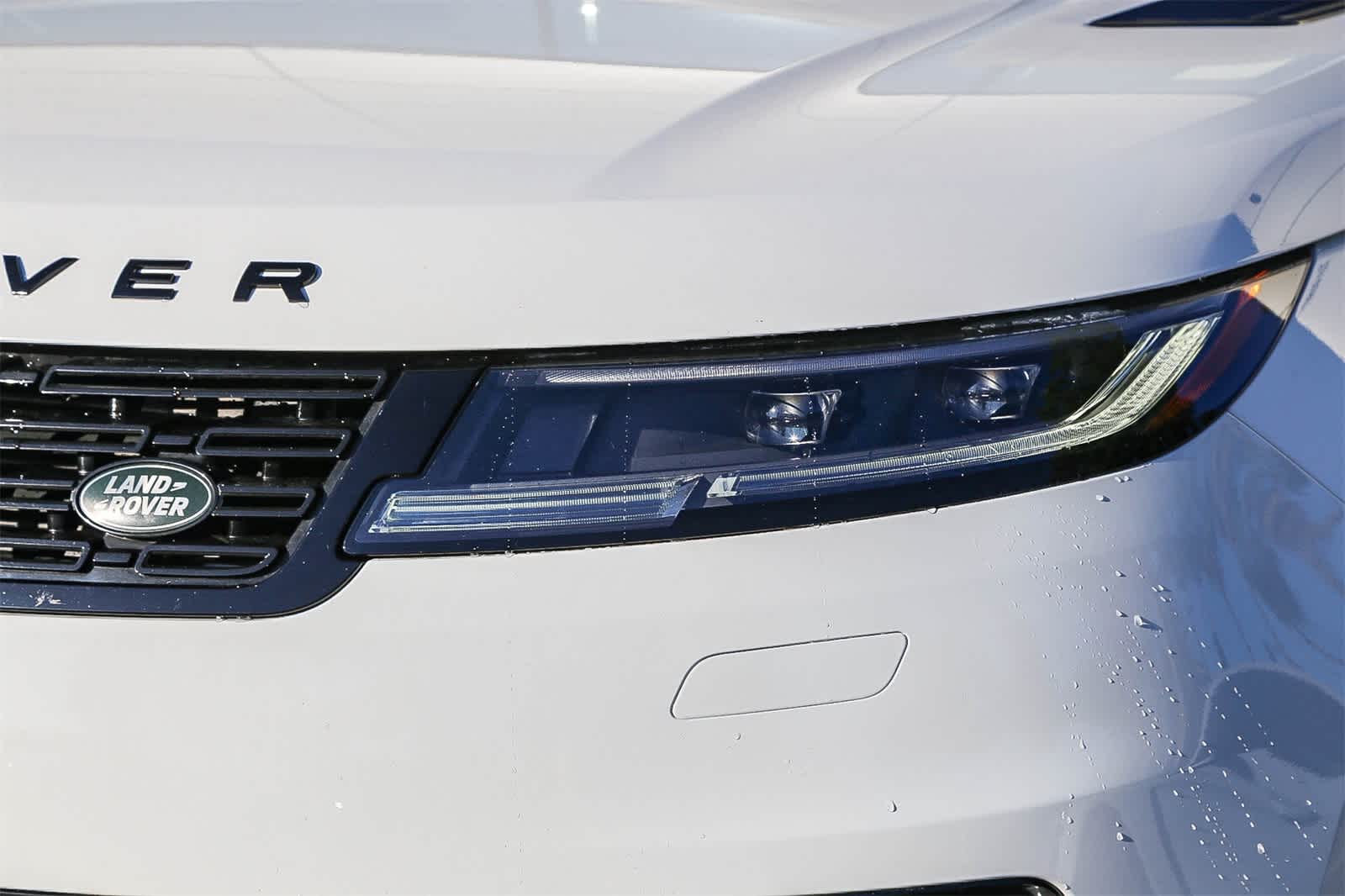 Thumbnail: 2023 Land Rover Range Rover Sport - 4
