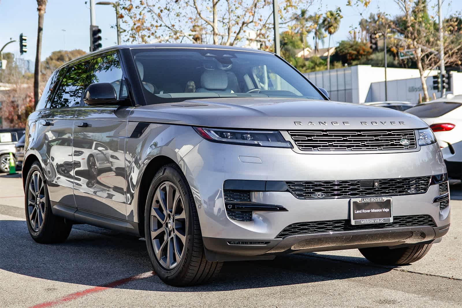 Thumbnail: 2025 Land Rover Range Rover Sport - 3