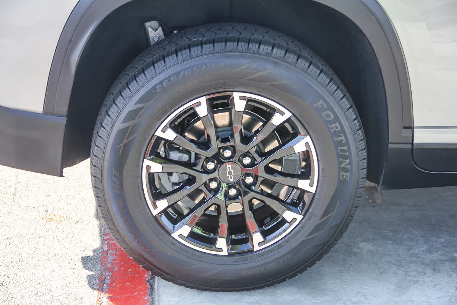 Thumbnail: 2025 Chevrolet Traverse - 8