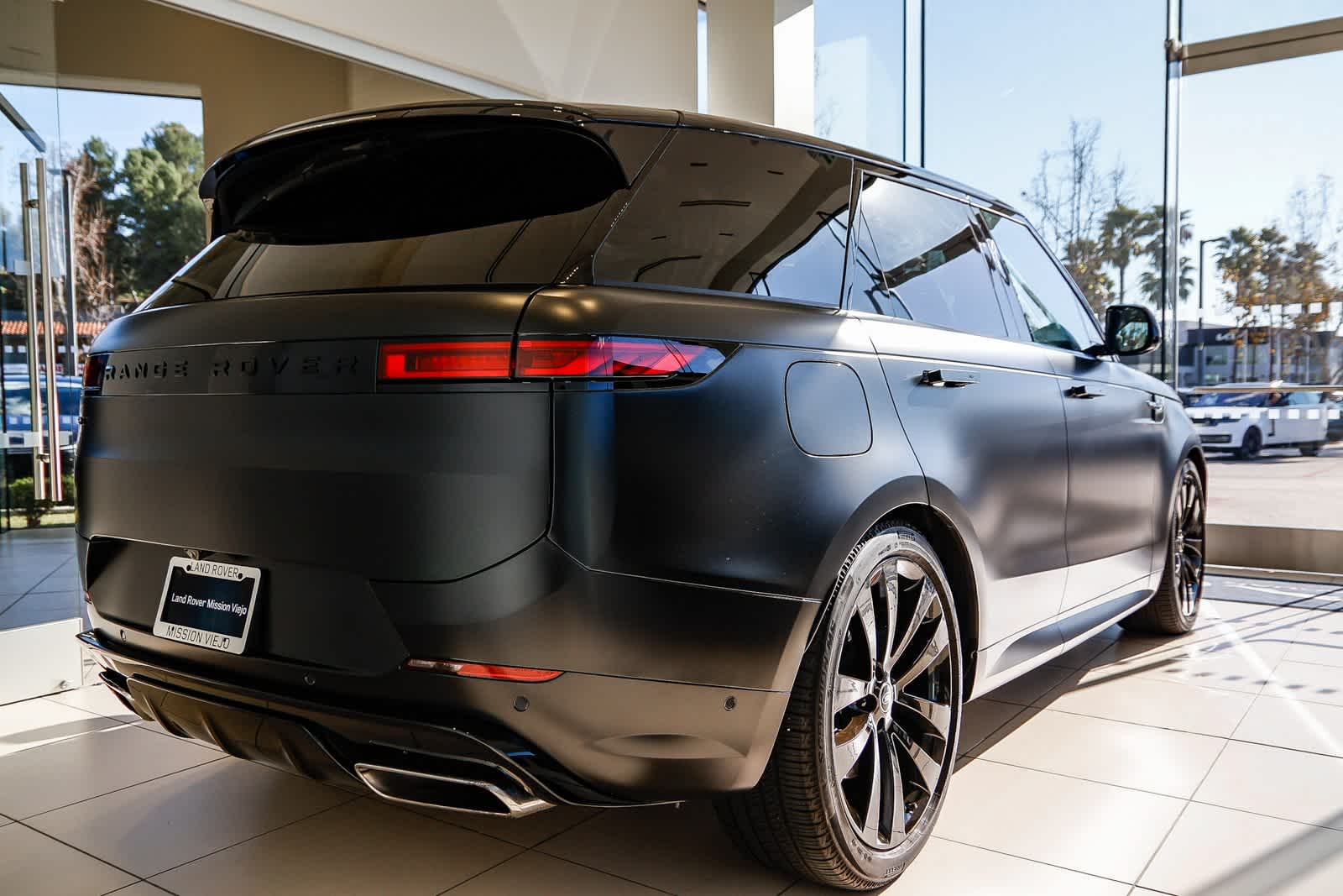 Thumbnail: 2025 Land Rover Range Rover Sport - 2