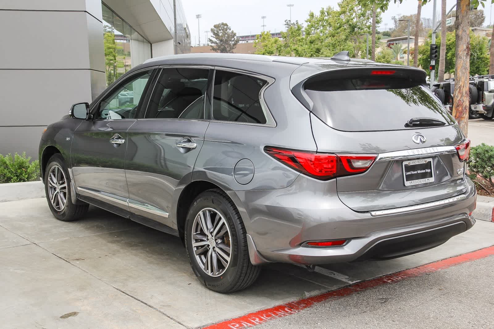 Thumbnail: 2018 INFINITI QX60 - 4