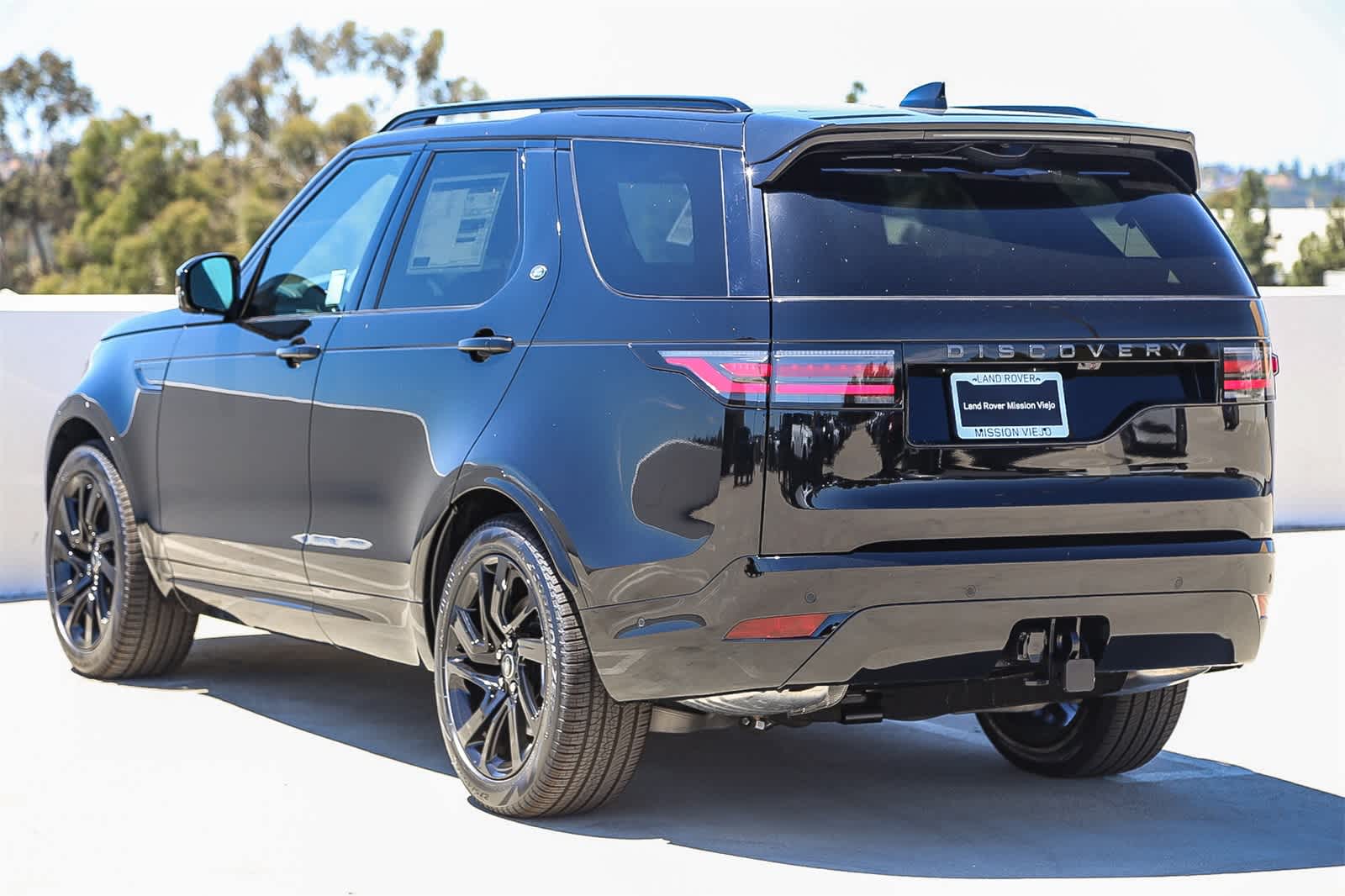 Thumbnail: 2025 Land Rover Discovery - 6