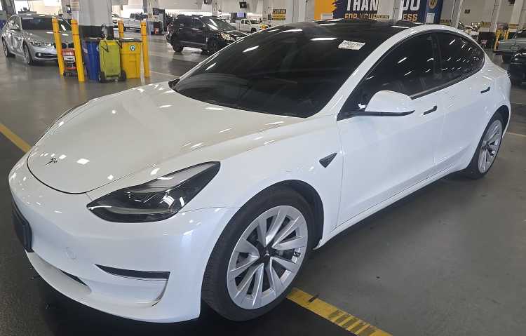 2023 Tesla Model 3 Base