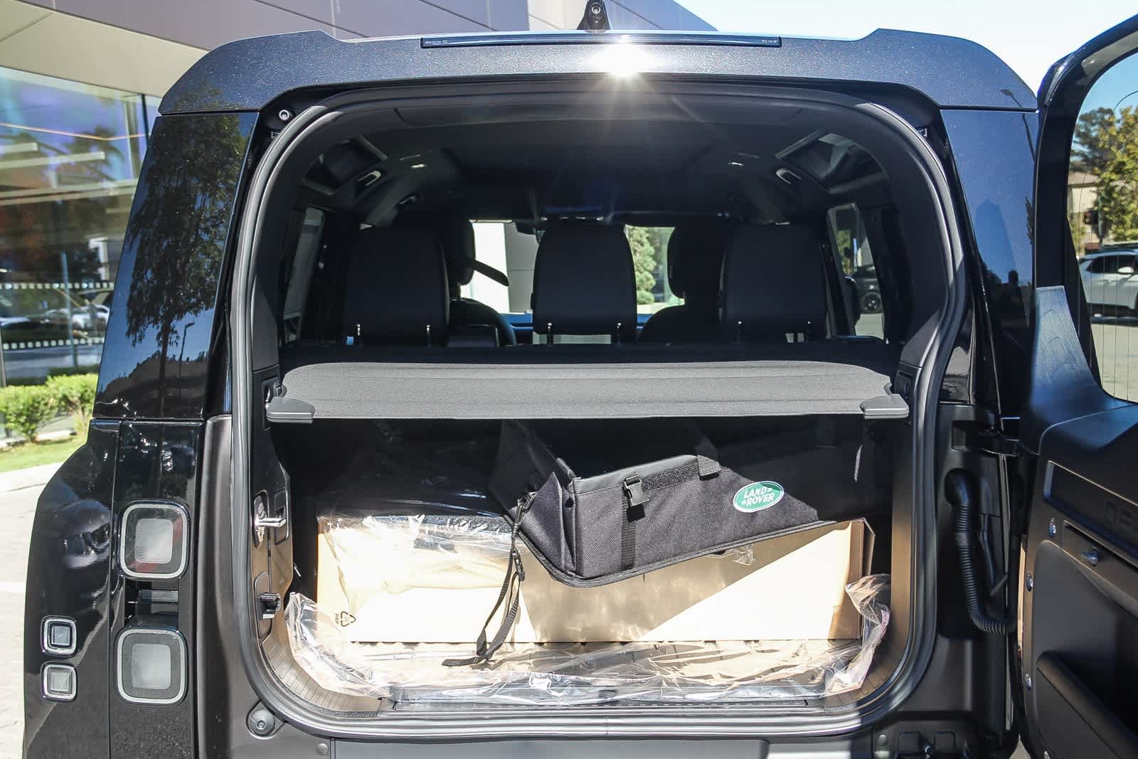 Thumbnail: 2026 Land Rover Defender - 19