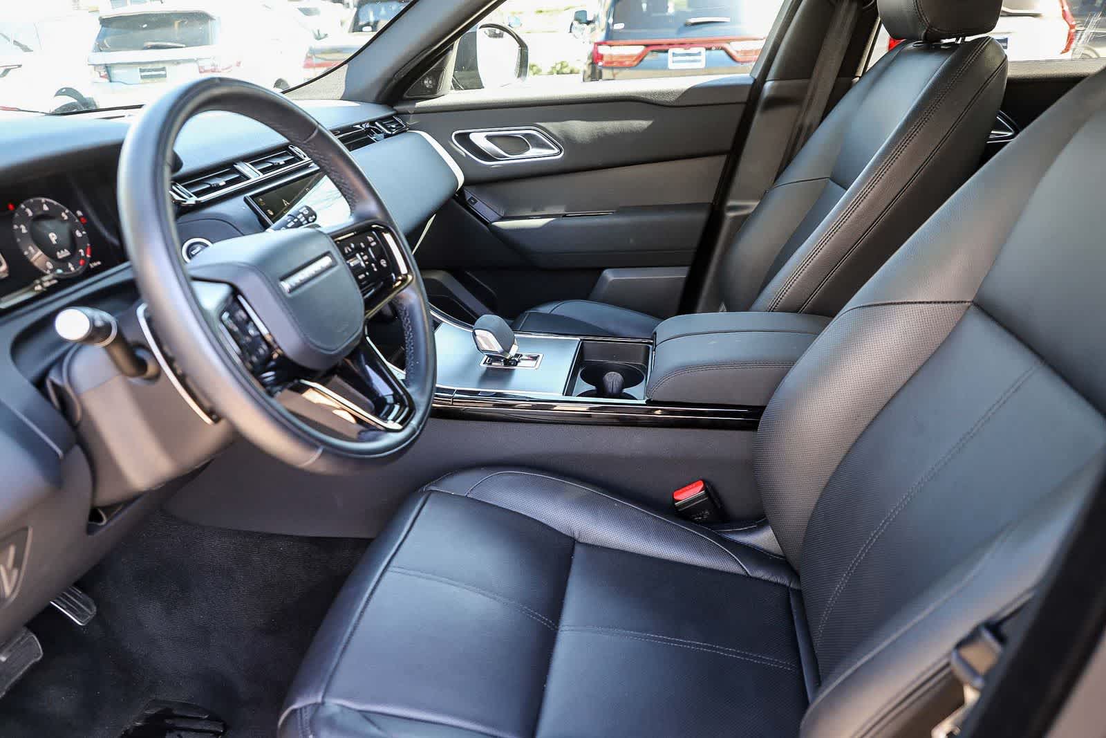 Thumbnail: 2025 Land Rover Range Rover Velar - 15