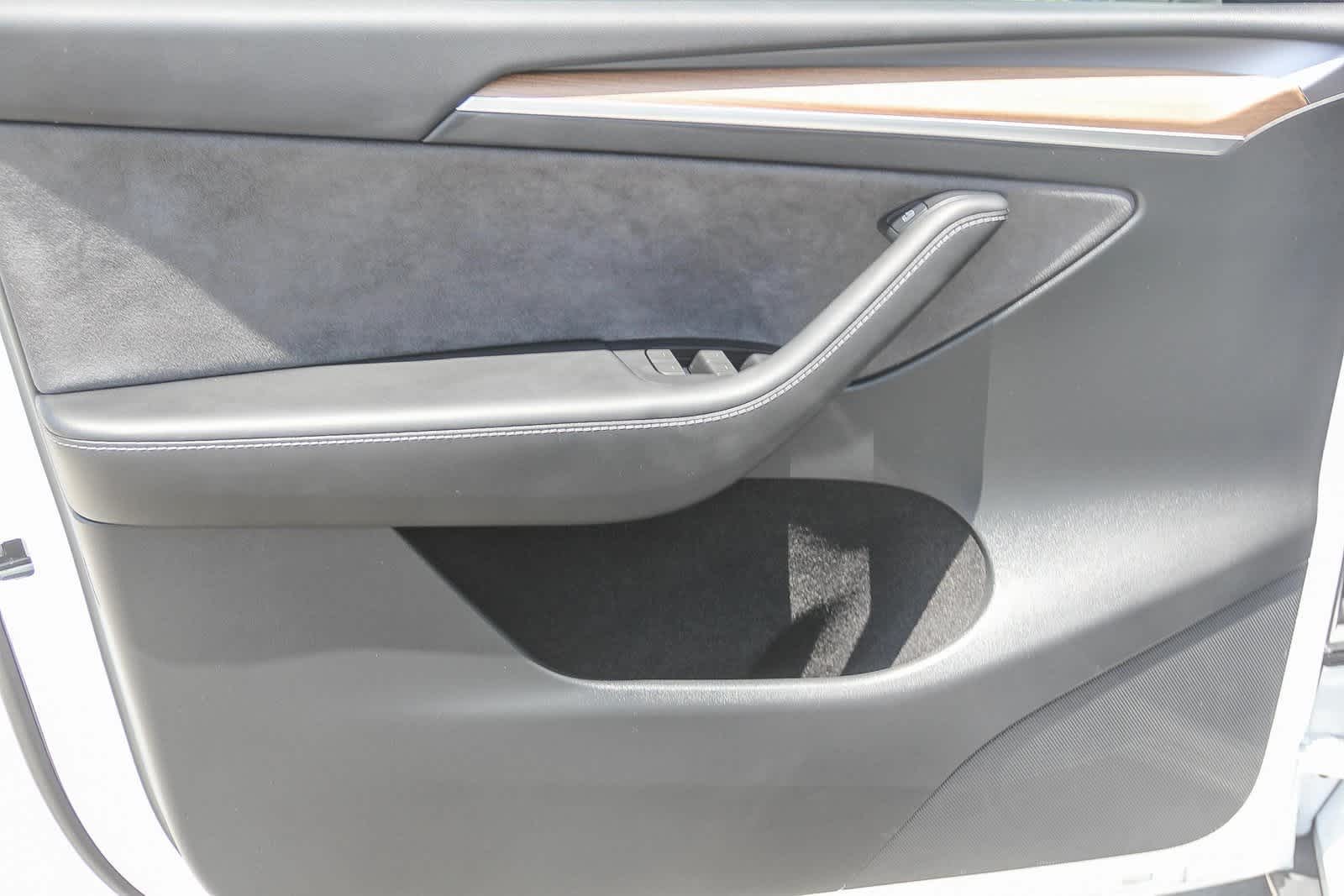 2023 Tesla Model Y Long Range 17