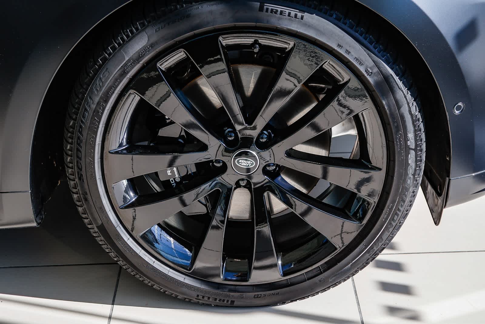 Thumbnail: 2025 Land Rover Range Rover Sport - 5