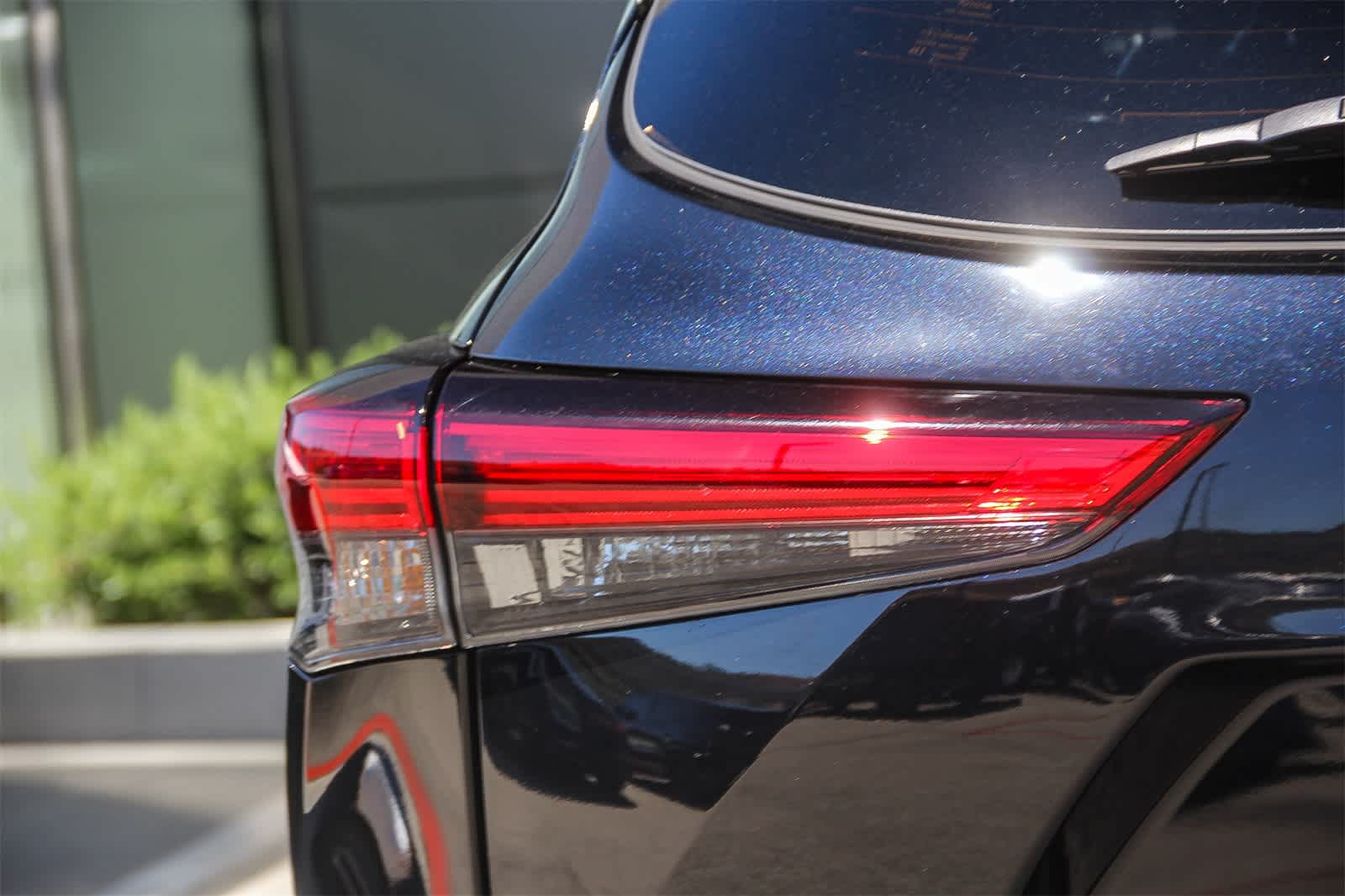 Thumbnail: 2023 Toyota Highlander - 7