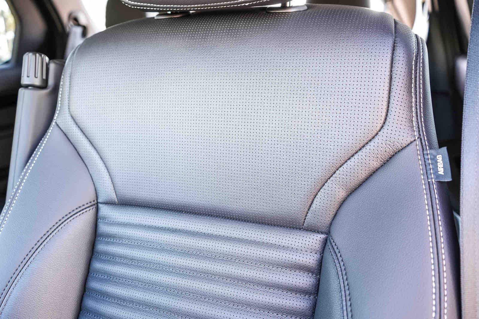 Thumbnail: 2026 Land Rover Discovery - 24