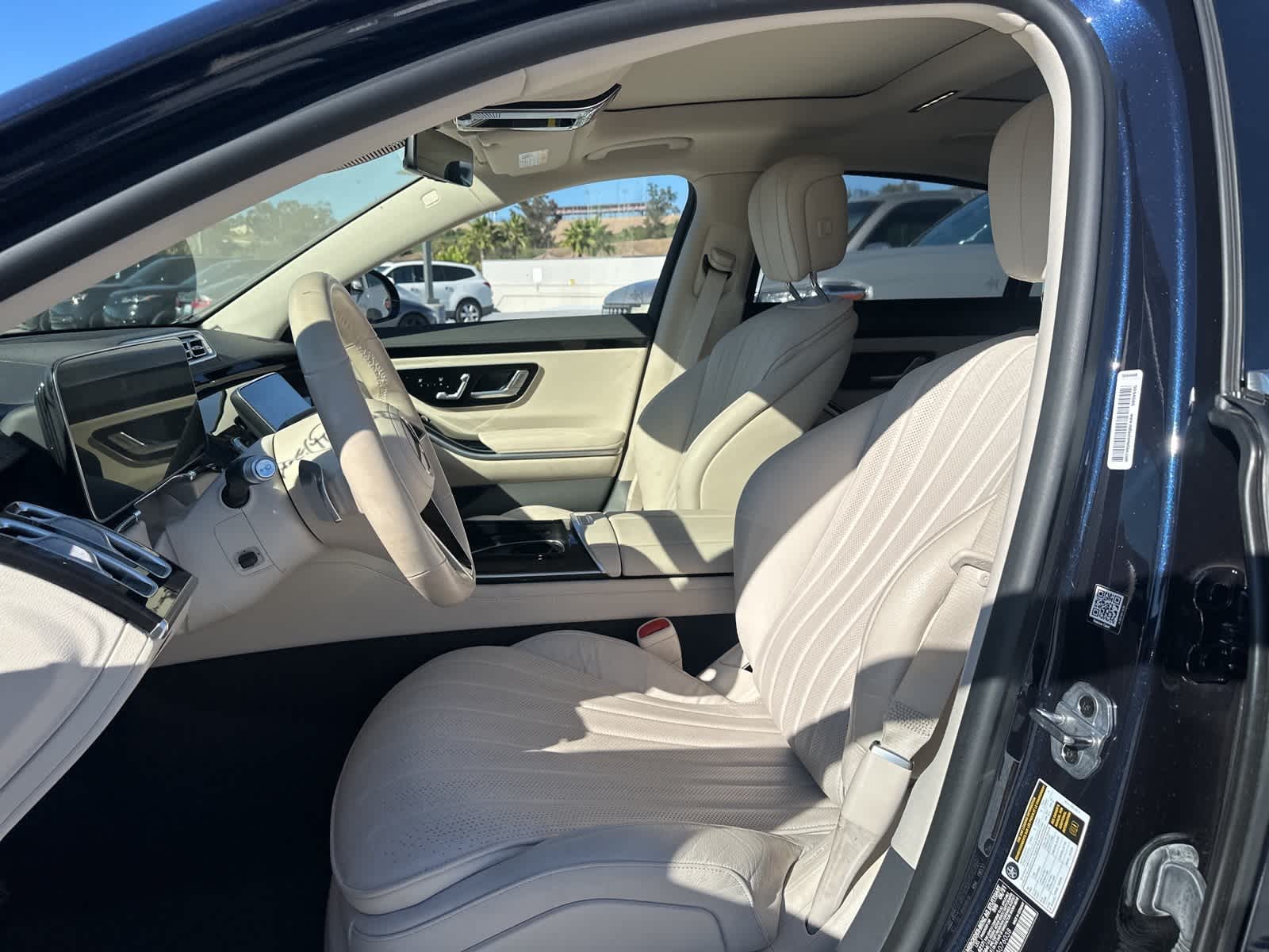 Thumbnail: 2022 Mercedes-Benz S-Class - 15