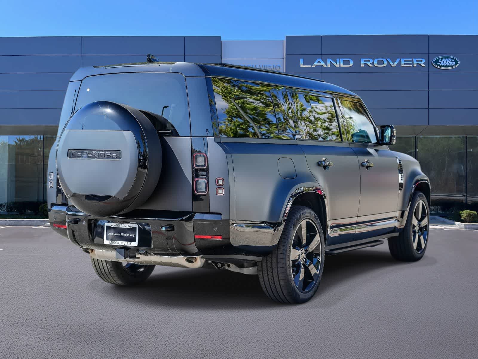 Thumbnail: 2026 Land Rover Defender - 4