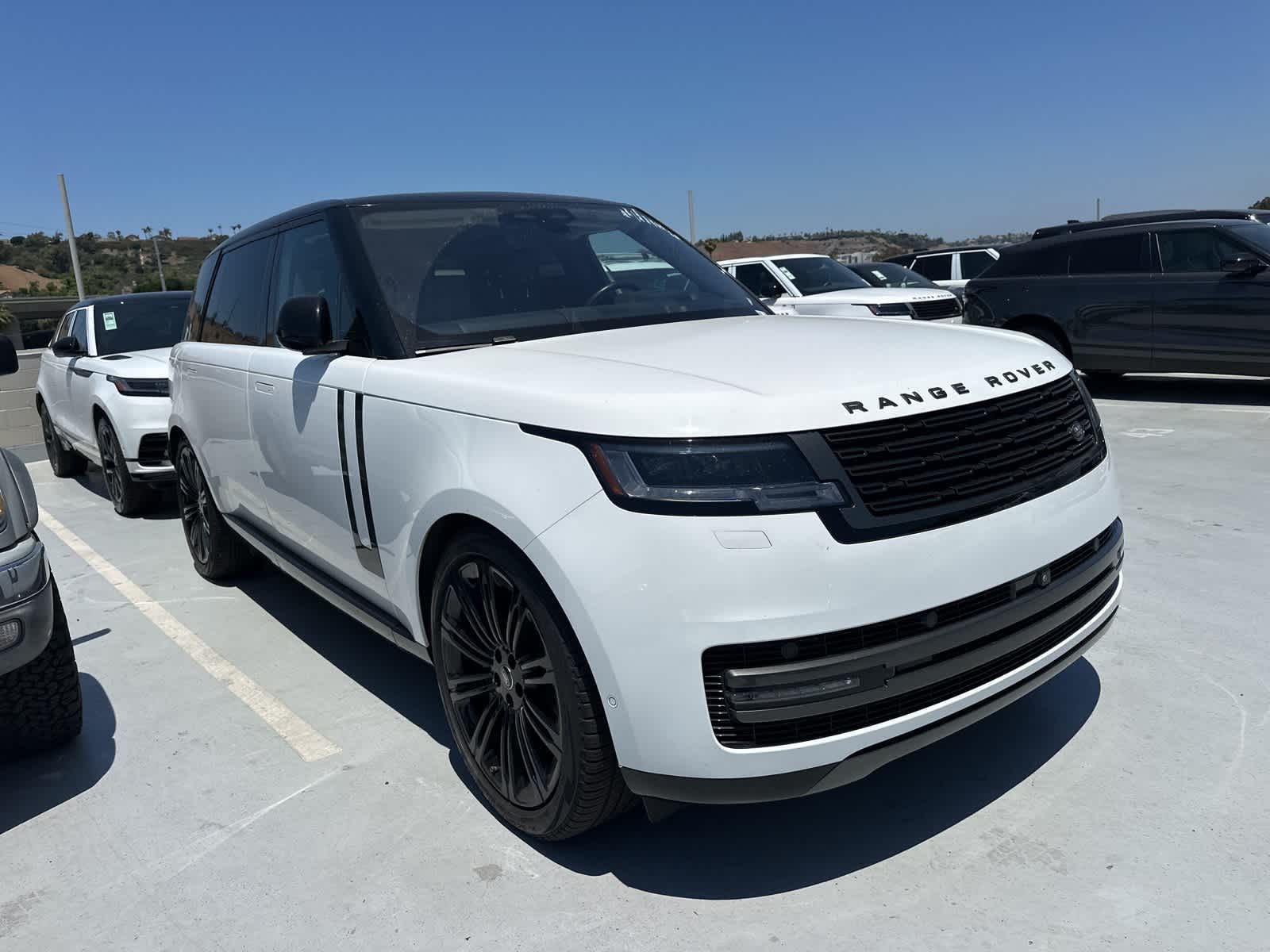 Thumbnail: 2022 Land Rover Range Rover - 2