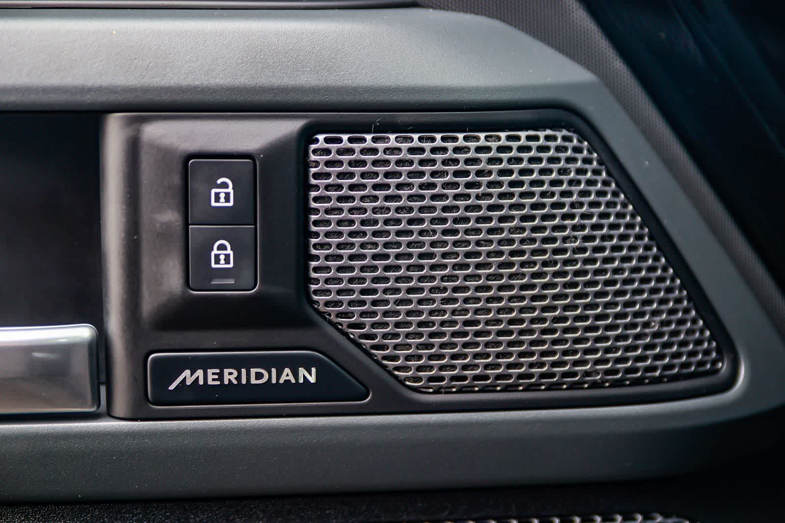 Thumbnail: 2024 Land Rover Defender - 22