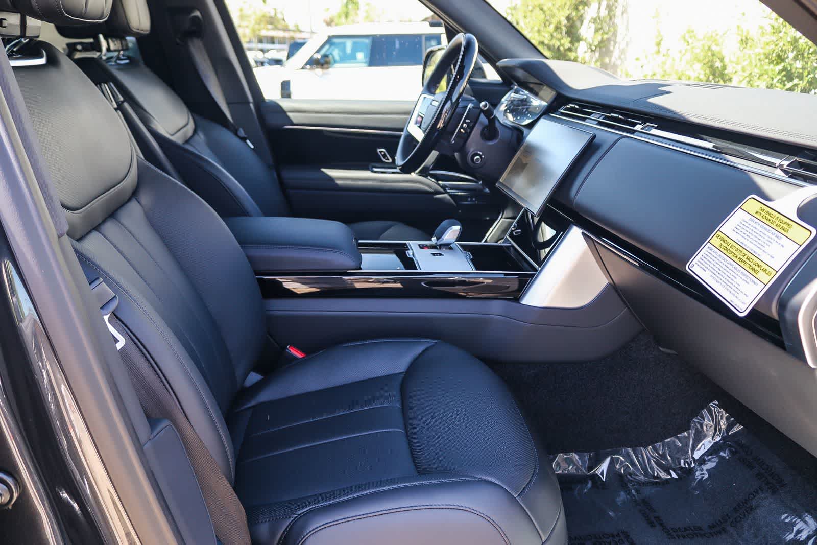 Thumbnail: 2026 Land Rover Range Rover - 16