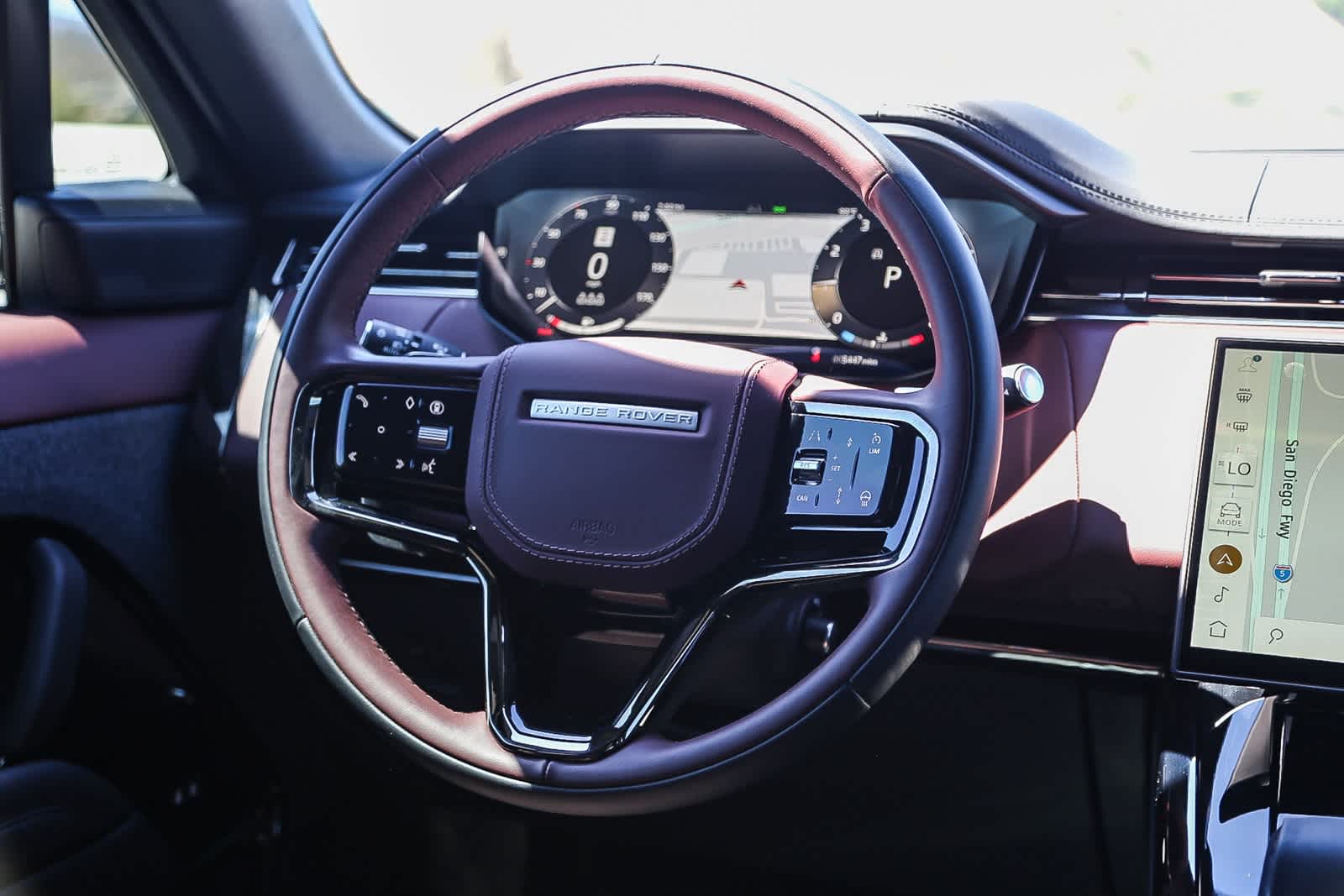 Thumbnail: 2025 Land Rover Range Rover Sport - 15