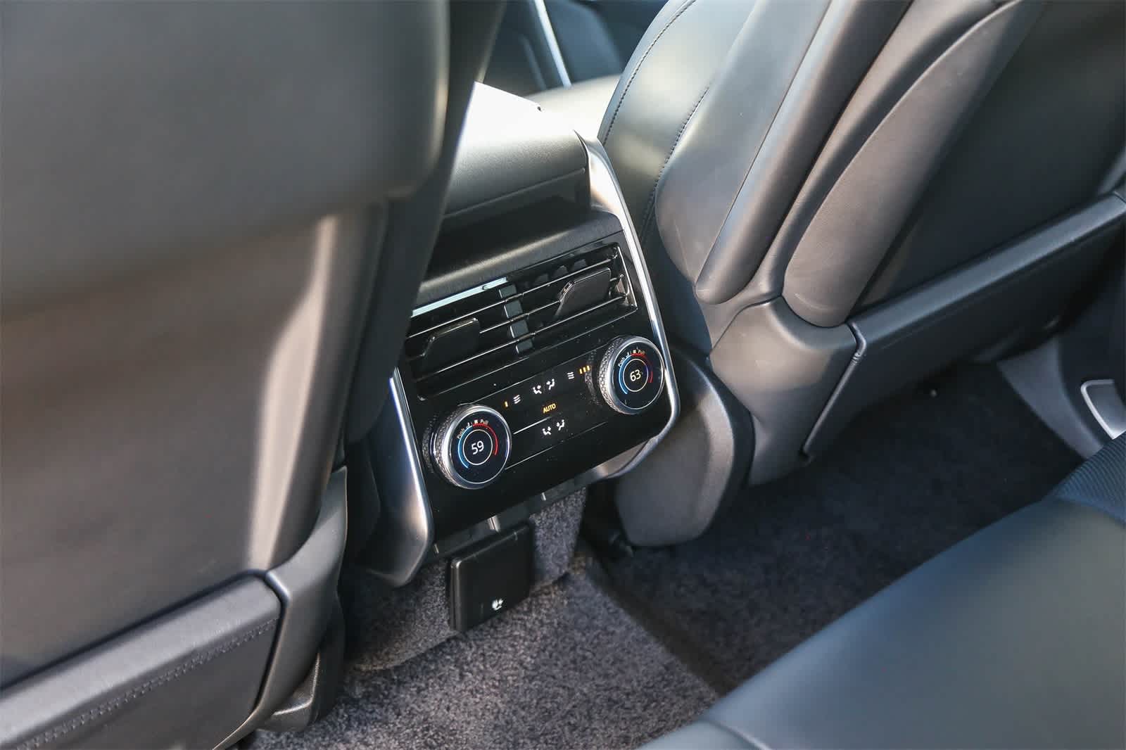 Thumbnail: 2023 Land Rover Range Rover - 20