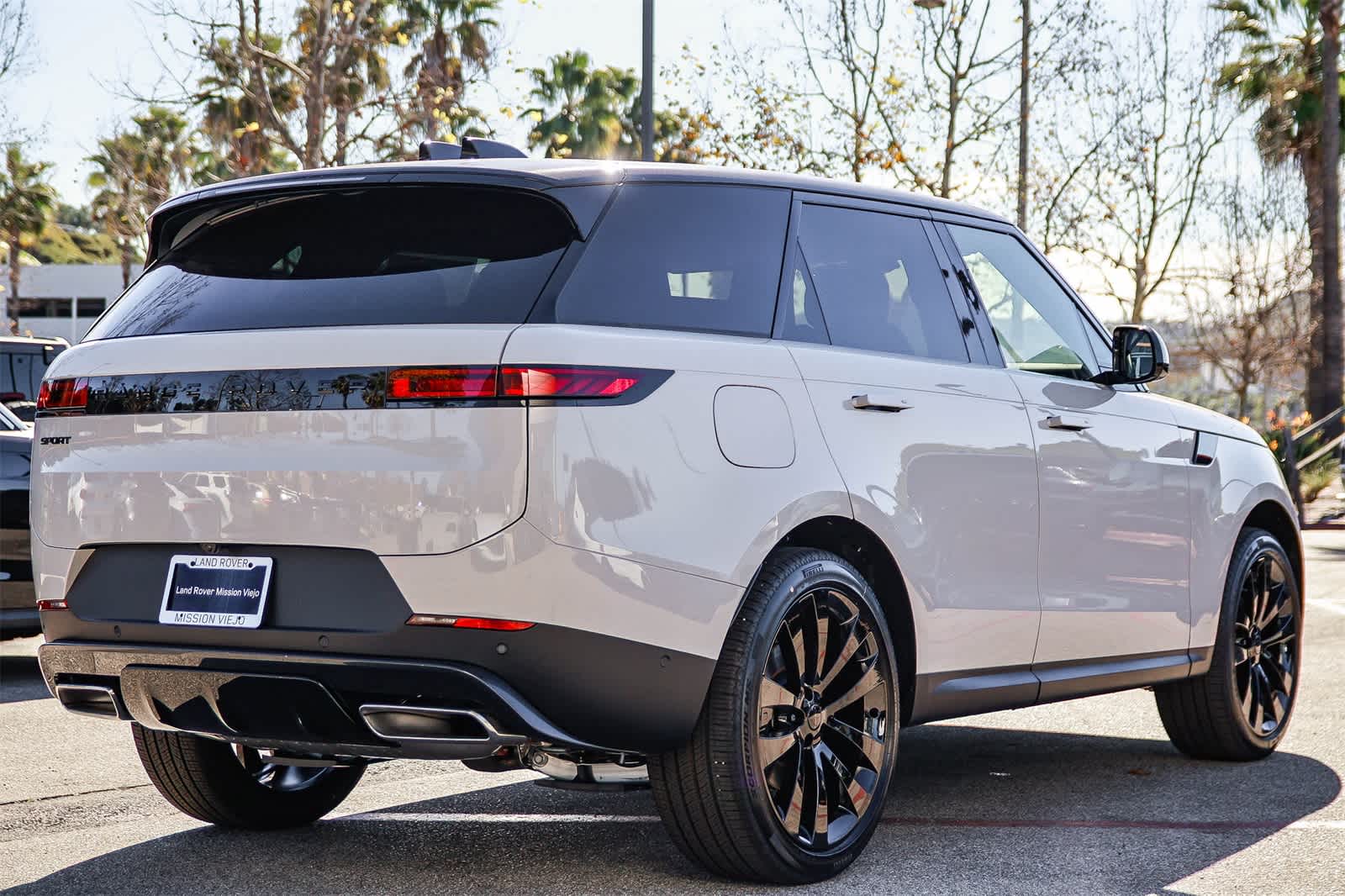 Thumbnail: 2026 Land Rover Range Rover Sport - 4