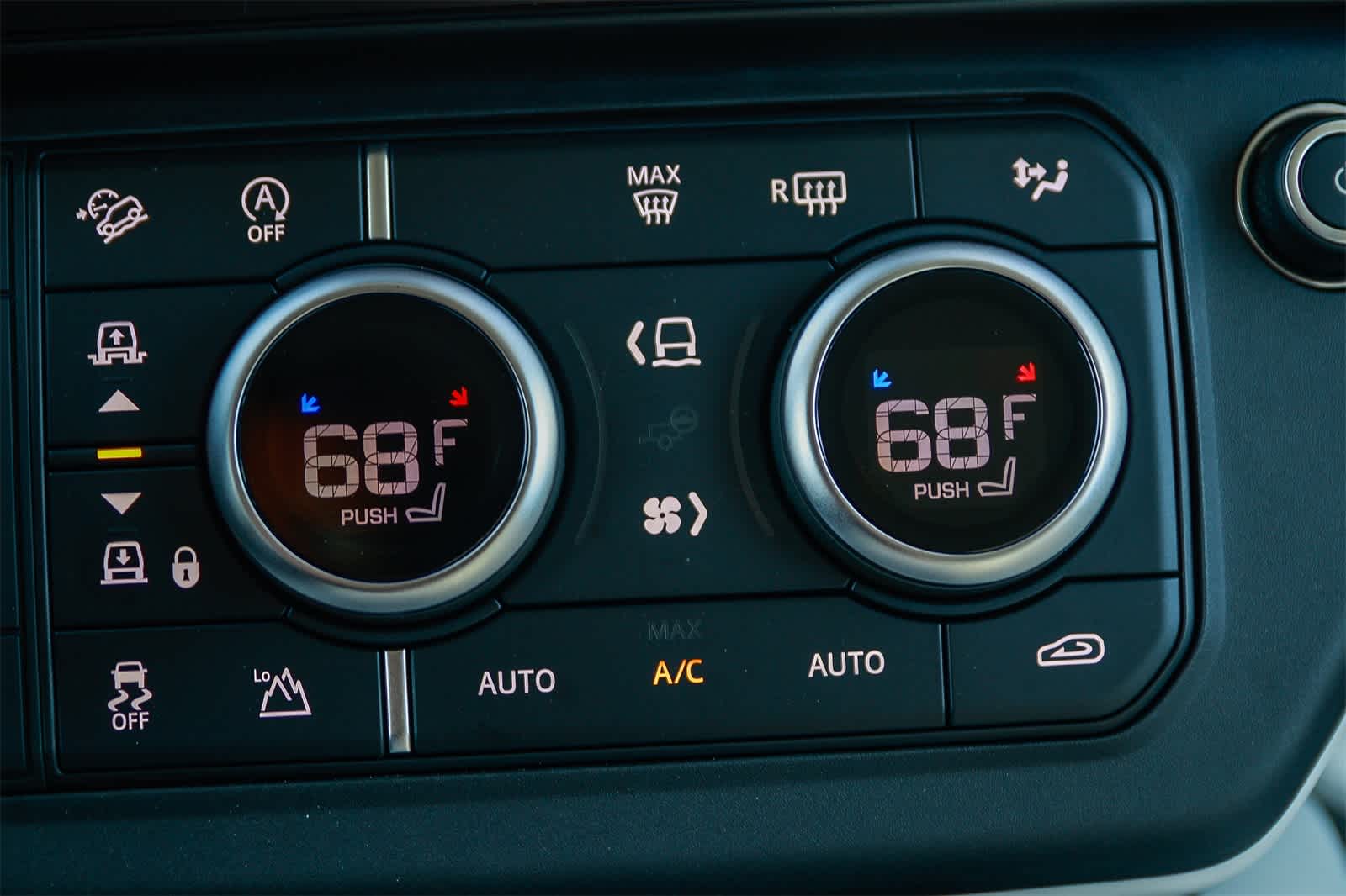 Thumbnail: 2026 Land Rover Defender - 27