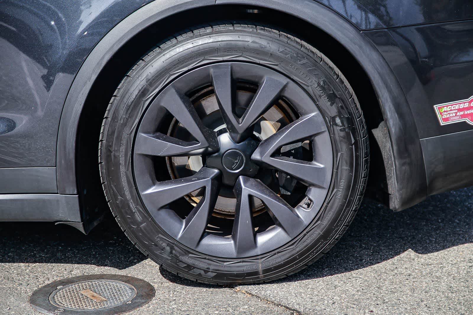 Thumbnail: 2024 Tesla Model X - 8