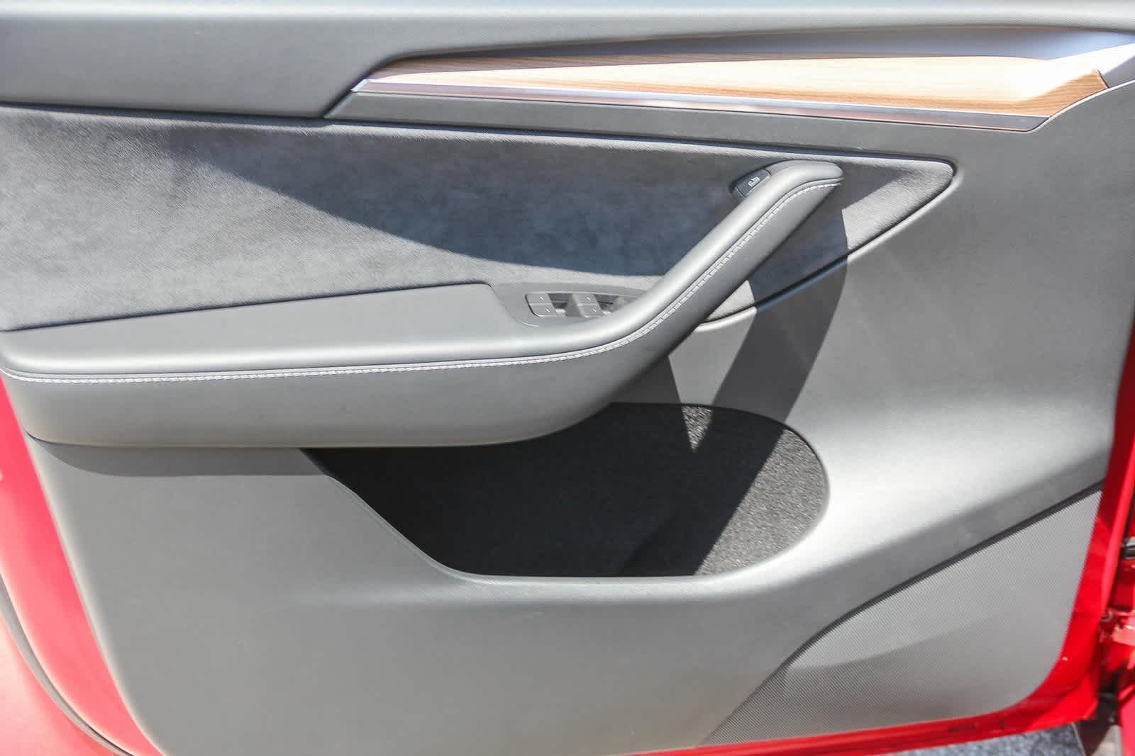 2022 Tesla Model Y Long Range 17