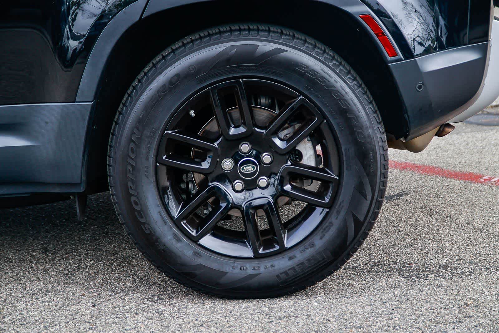 Thumbnail: 2020 Land Rover Defender - 8