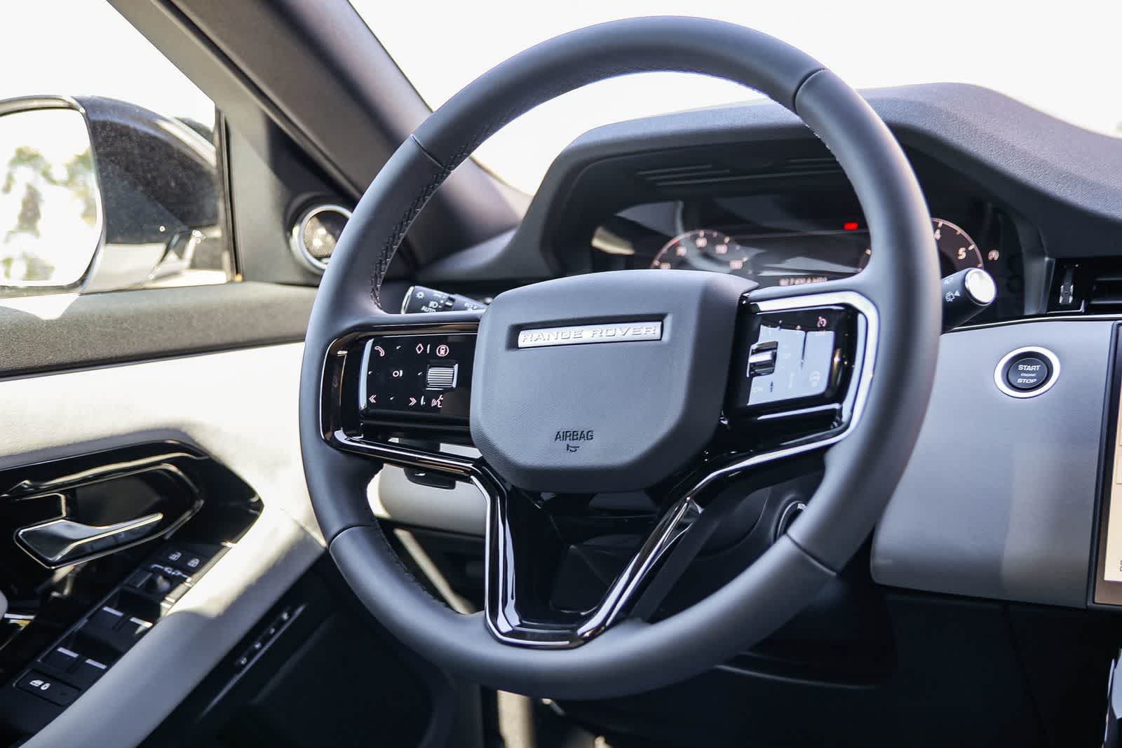 Thumbnail: 2026 Land Rover Range Rover Evoque - 15