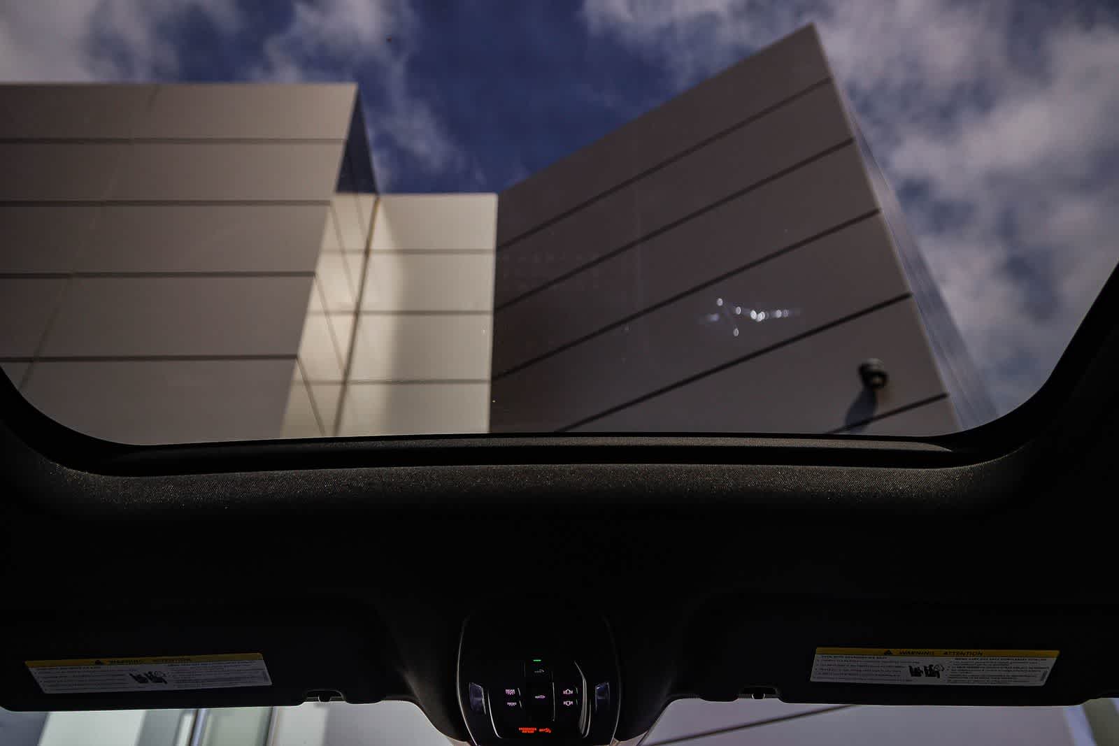 Thumbnail: 2025 Porsche Panamera - 16