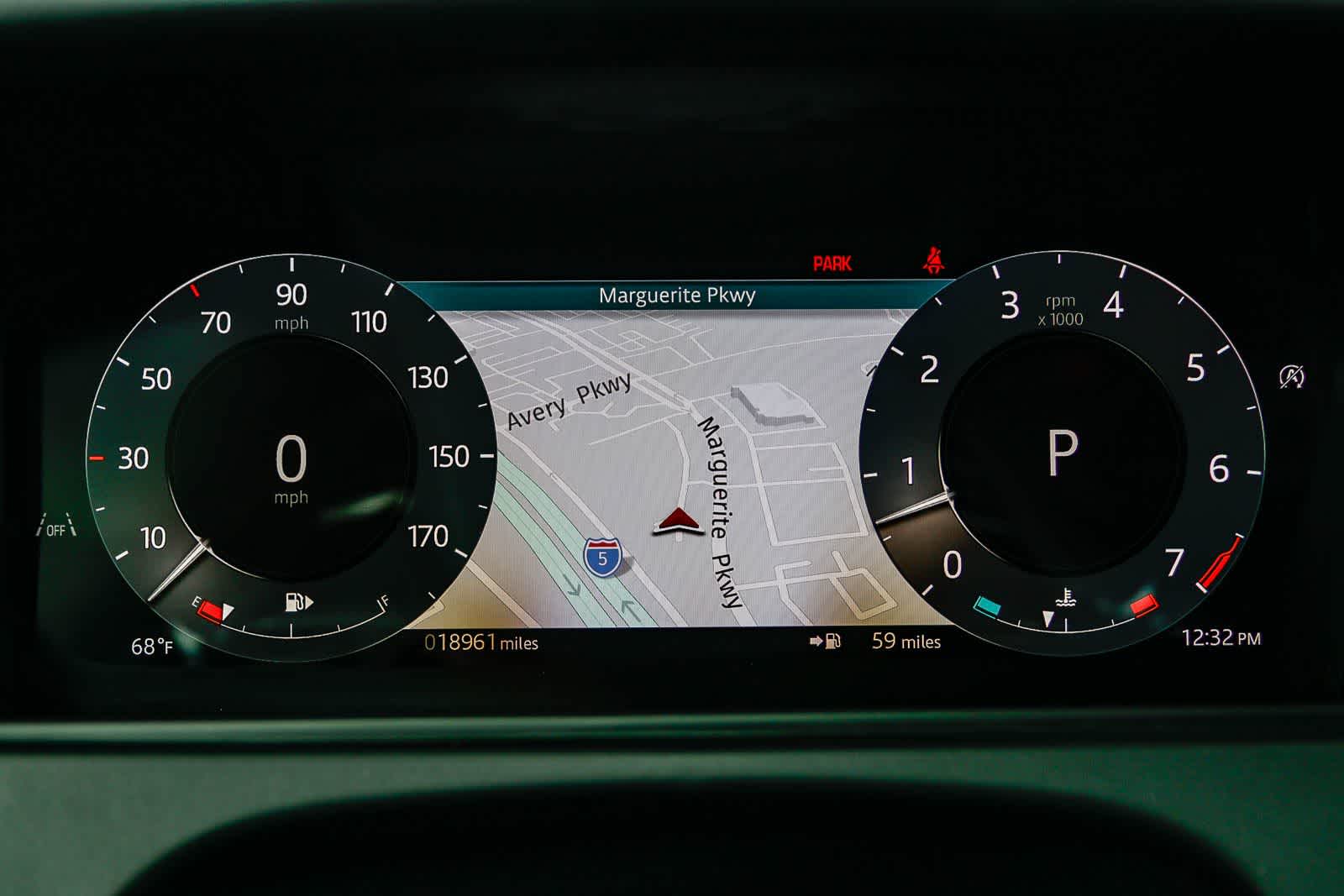 Thumbnail: 2025 Land Rover Range Rover Velar - 25