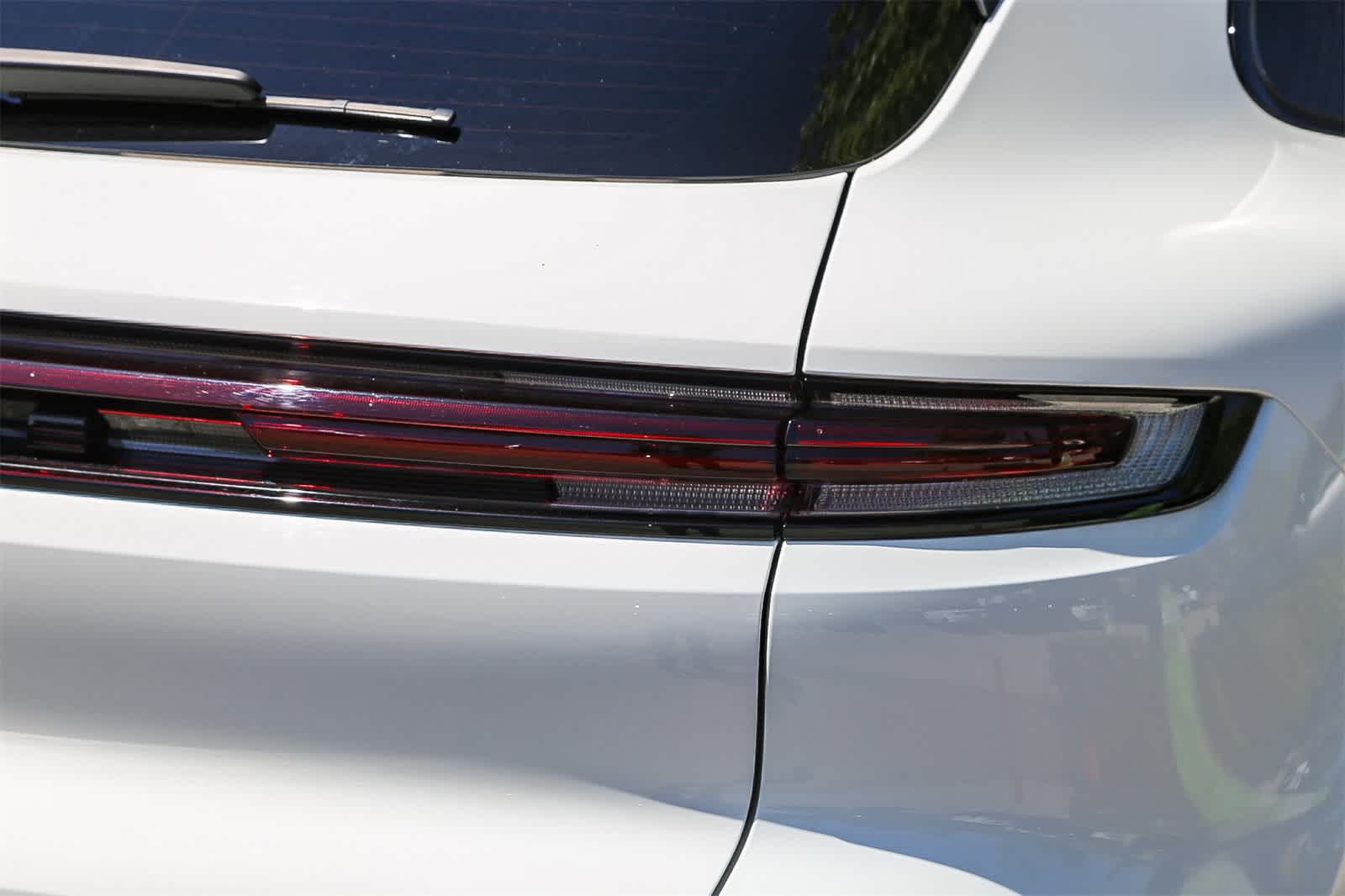 Thumbnail: 2024 Porsche Cayenne - 9
