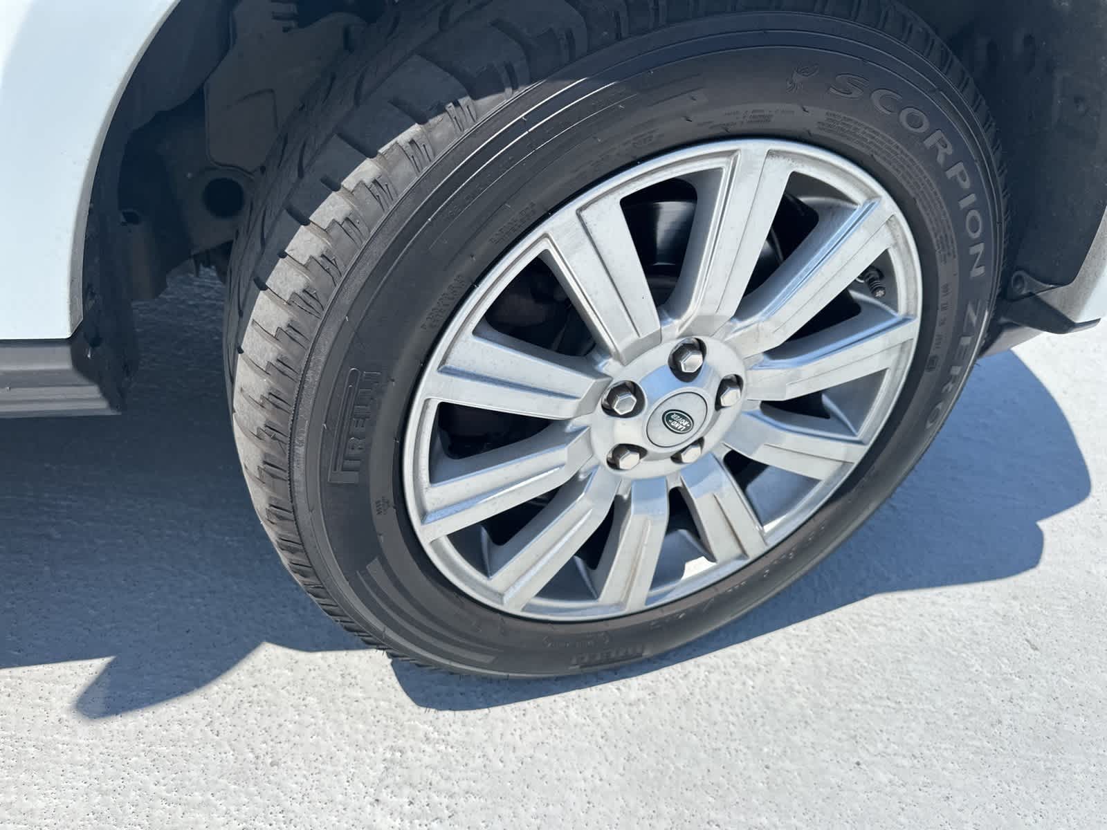 Thumbnail: 2013 Land Rover LR4 - 13
