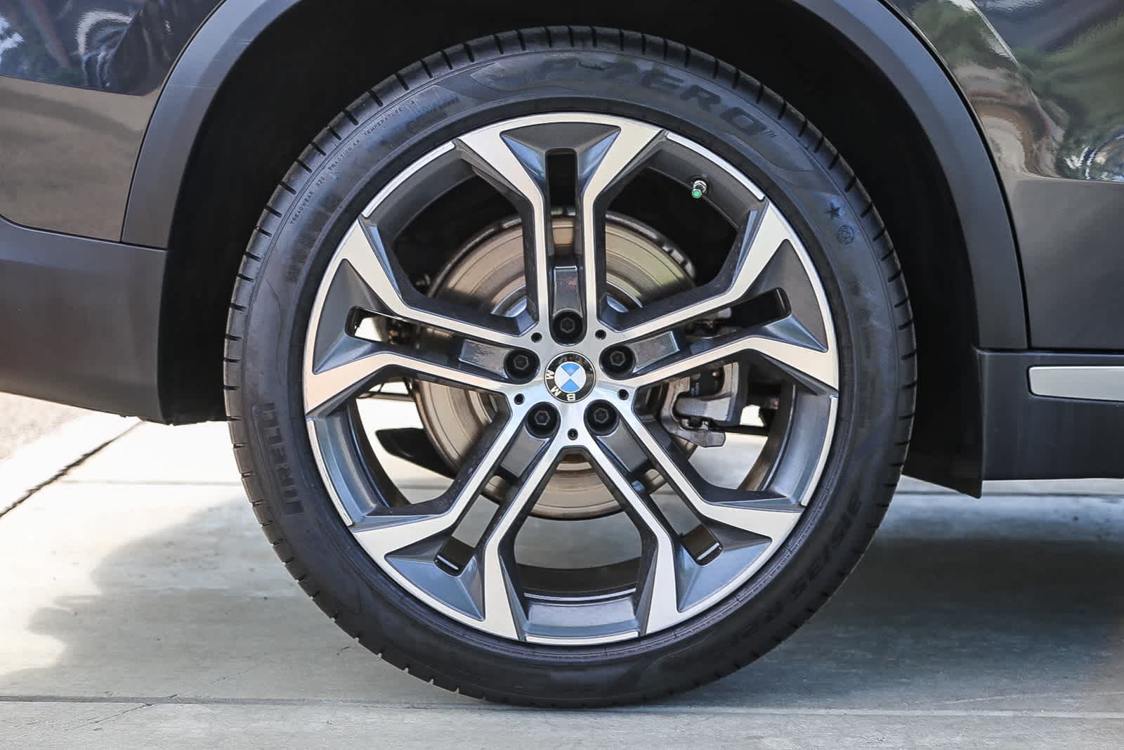 Thumbnail: 2022 BMW X5 - 11