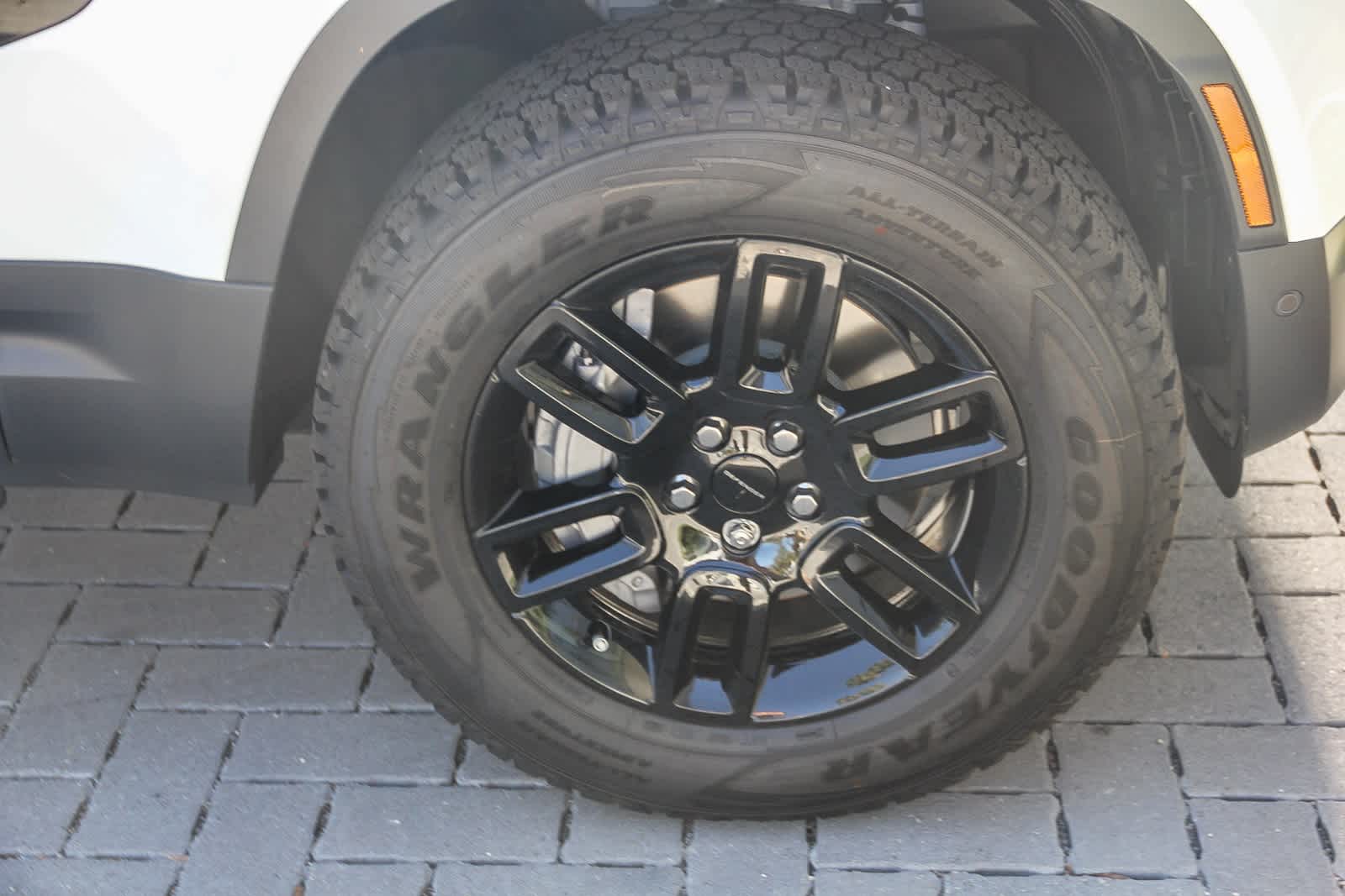 Thumbnail: 2026 Land Rover Defender - 9