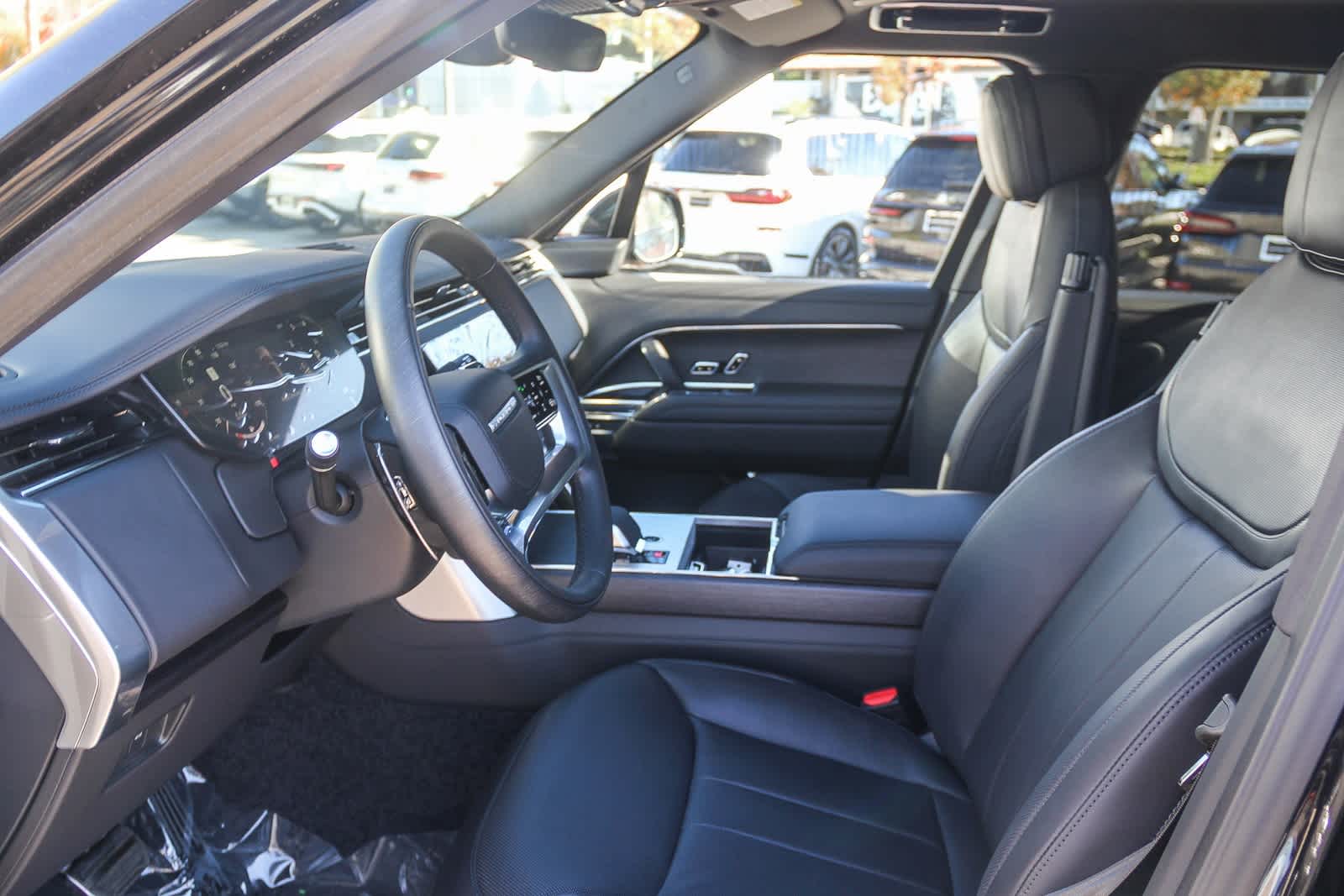 Thumbnail: 2025 Land Rover Range Rover - 20